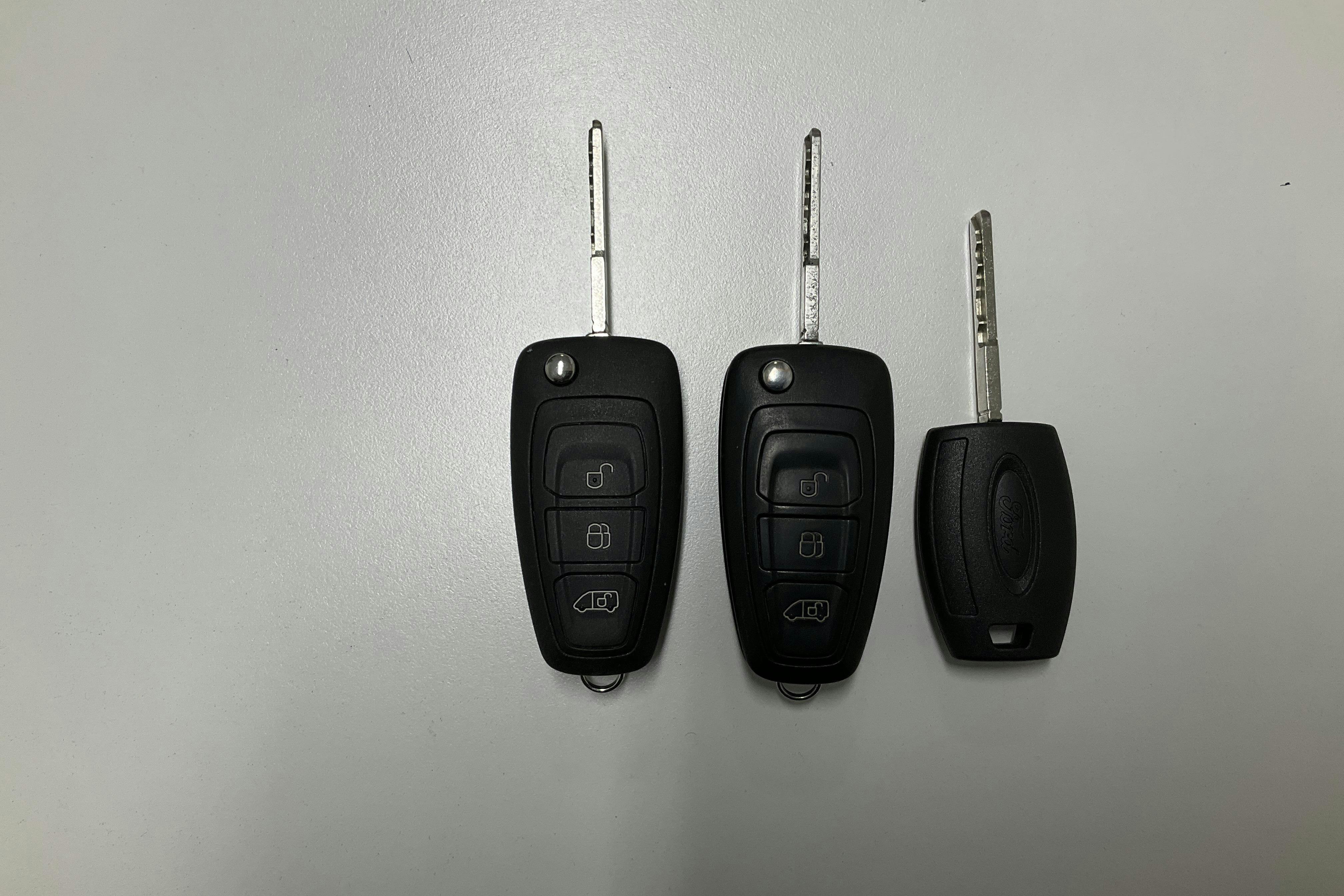 Presentation photo 17 of 17: Ford Transit Custom 340 PHEV (120hk) - 20 540 km - Automatic - white - 2021