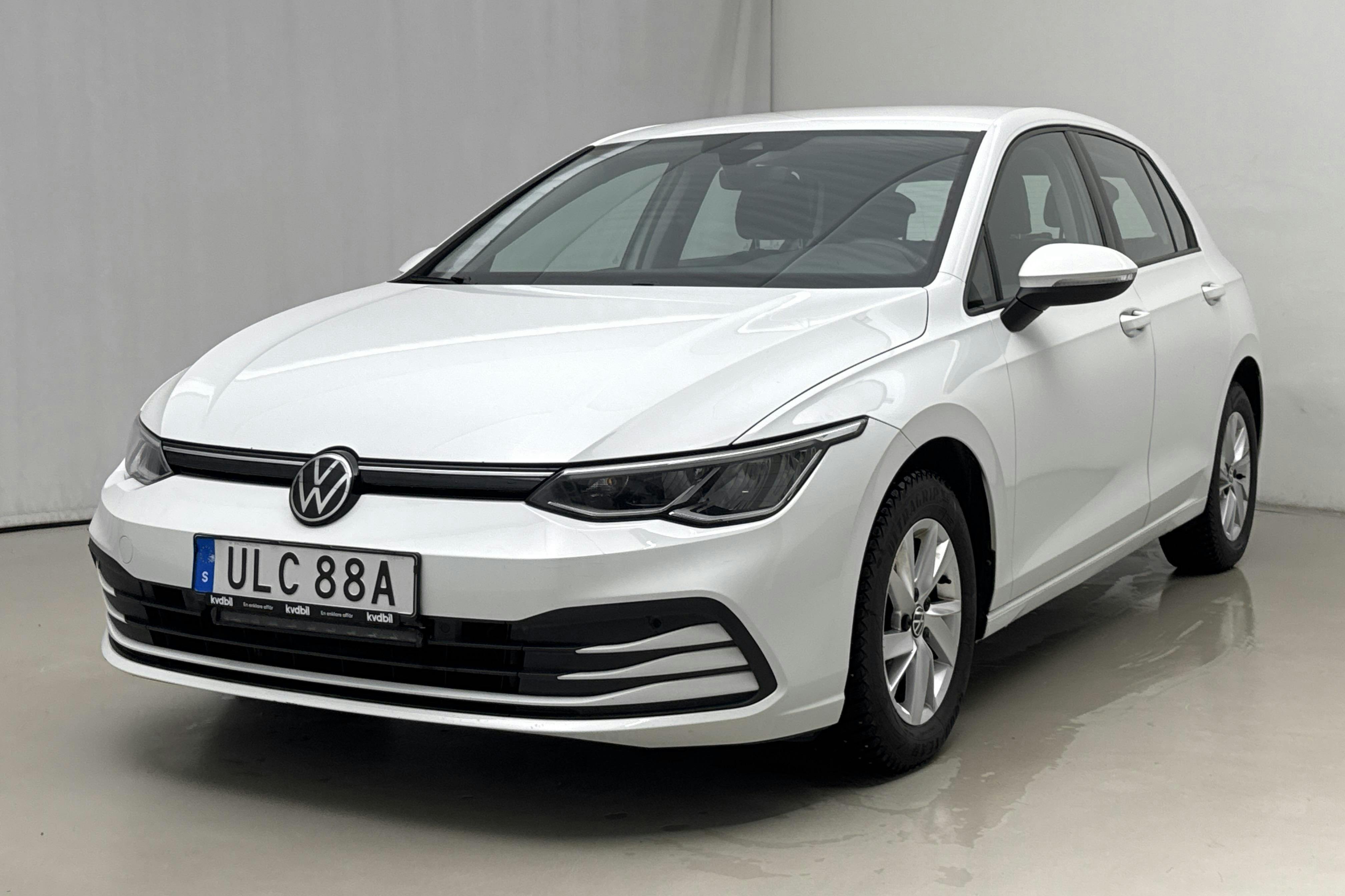 Presentation photo 1 of 19: VW Golf VIII TGI 5dr (130hk) - 96 670 km - Automatic - white - 2023