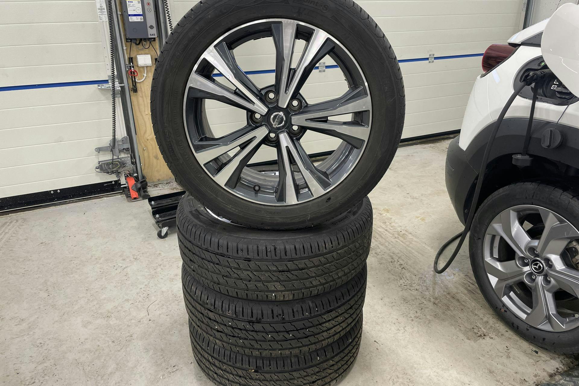 Præsentationsfoto 15 af 15: Nissan Qashqai 1.2 DIG-T (115hk) - 134 600 kilometer - Manuel - Light Grey - 2018