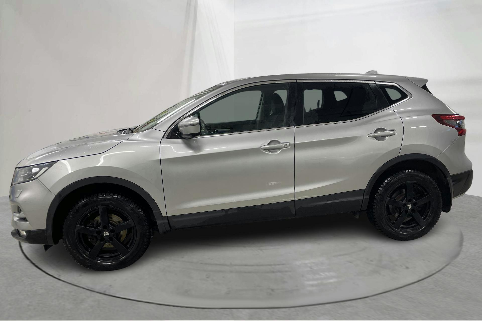 Præsentationsfoto 2 af 15: Nissan Qashqai 1.2 DIG-T (115hk) - 134 600 kilometer - Manuel - Light Grey - 2018