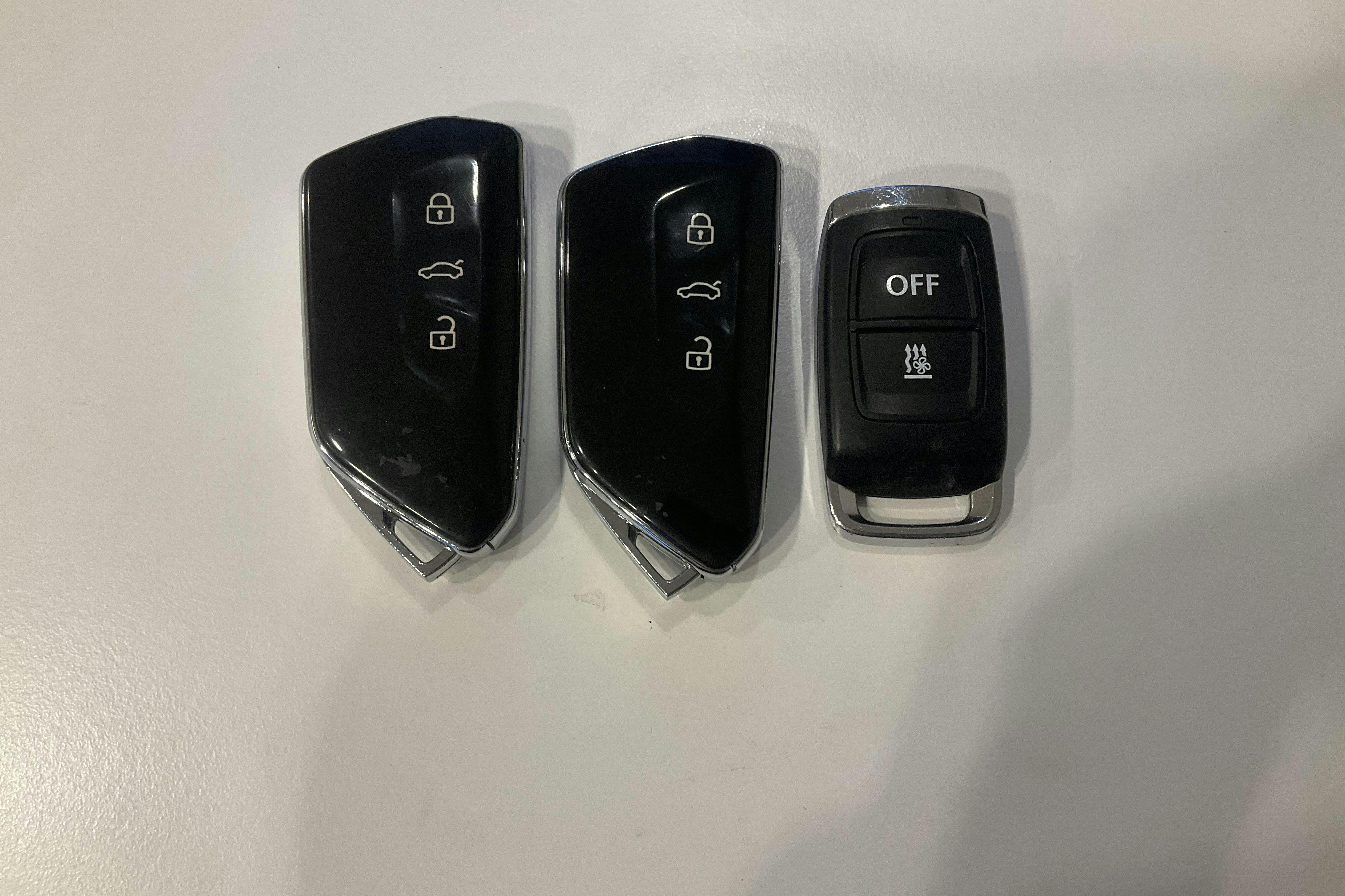 Presentation photo 19 of 19: VW Golf VIII TGI 5dr (130hk) - 97 880 km - Automatic - white - 2023