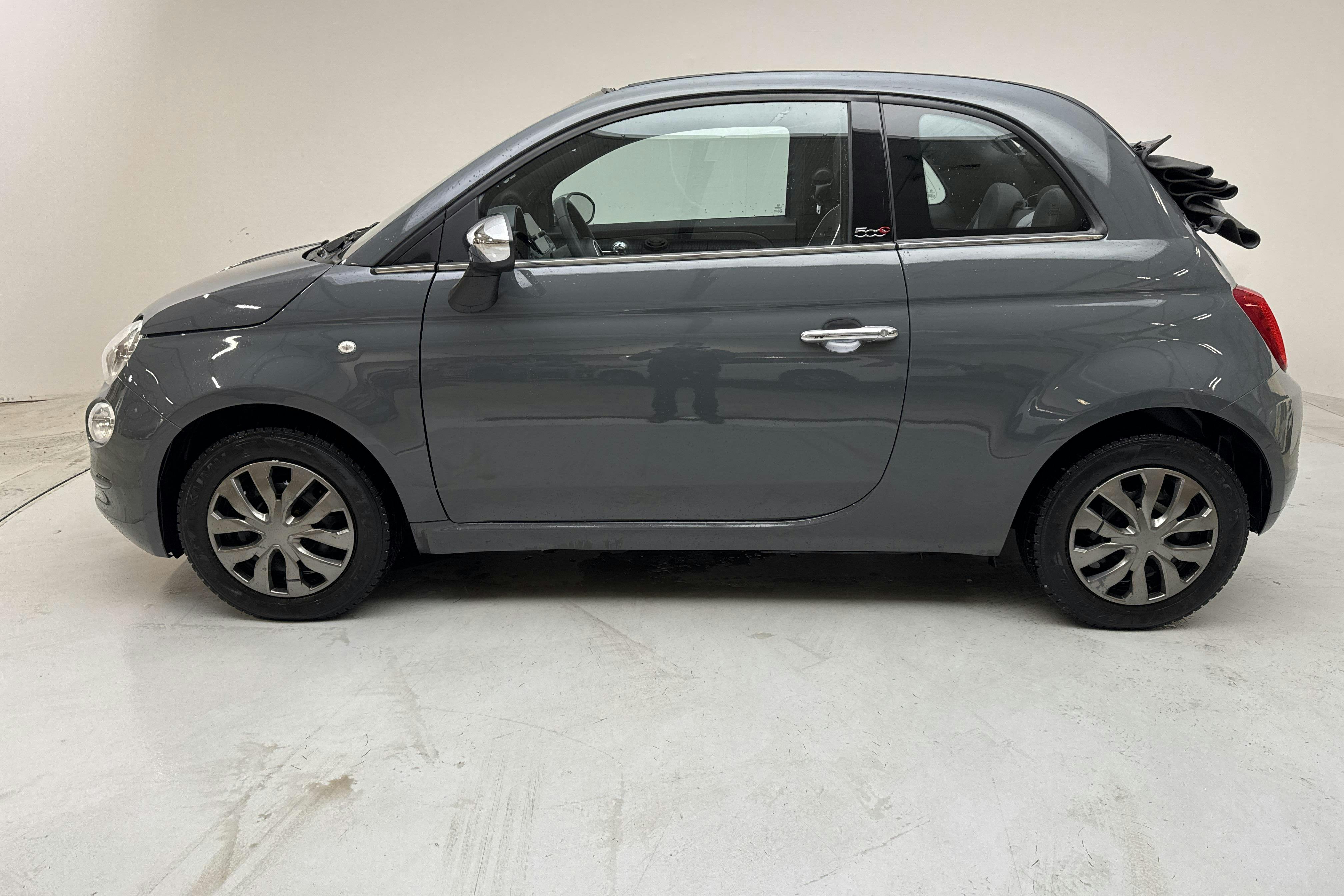 Presentation photo 2 of 15: Fiat 500 1.2 (69hk) - 61 780 km - Manual - gray - 2020