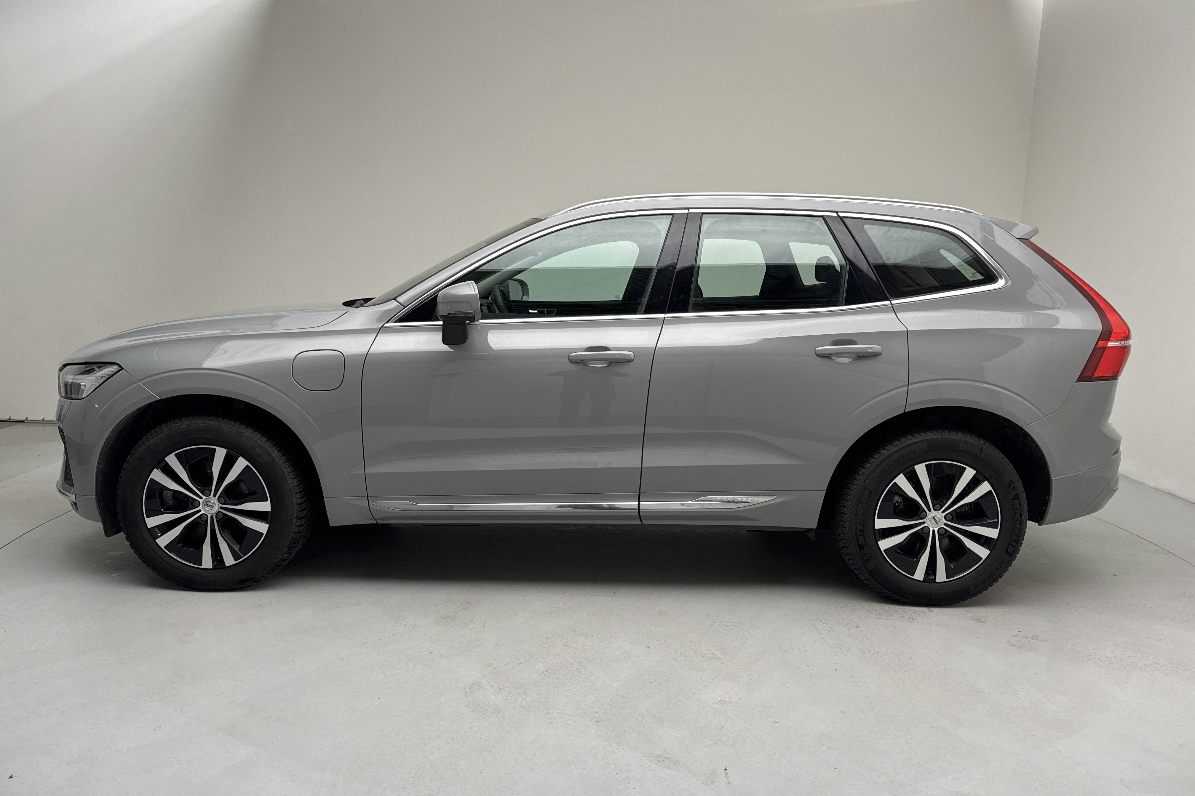 Presentation photo 2 of 18: Volvo XC60 T6 AWD Recharge (350hk) - 63 020 km - Automatic - gray - 2024