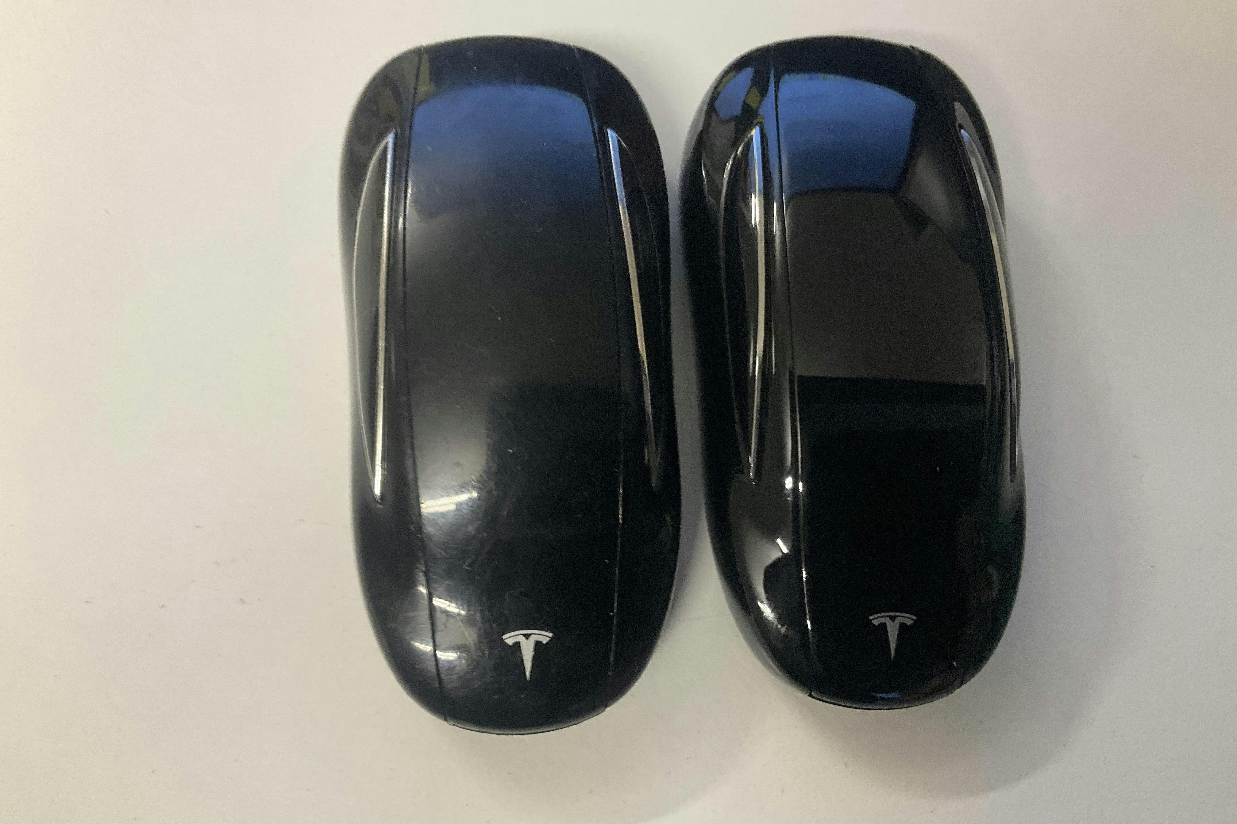 Präsentationsfoto 26 von 26: Tesla Model X 75D - 139 690 Kilometer - Verkaufsautomat - grau - 2016