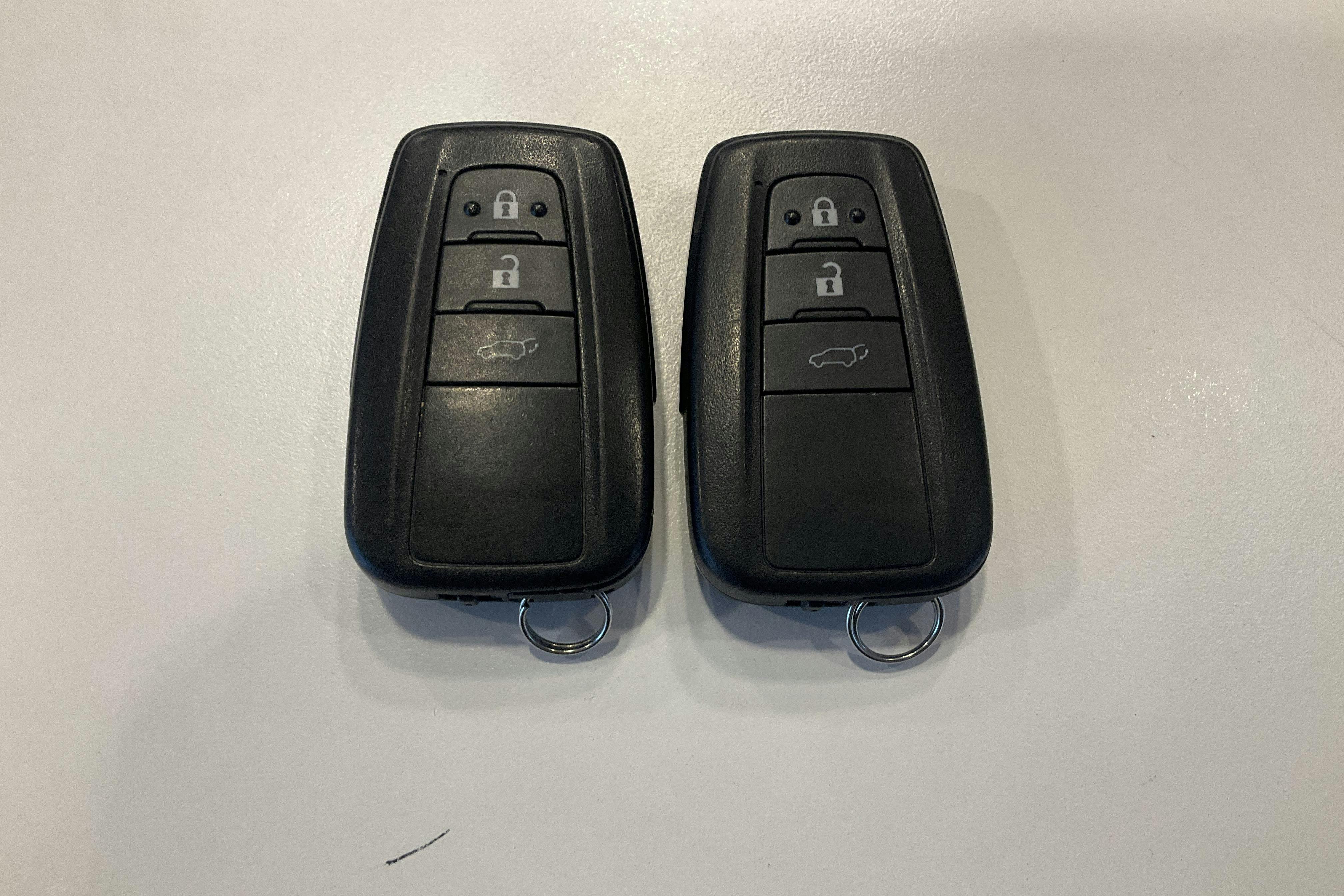 Presentation photo 26 of 26: Toyota RAV4 2.5 HSD AWD (222hk) - 91 410 km - Automatic - white - 2021