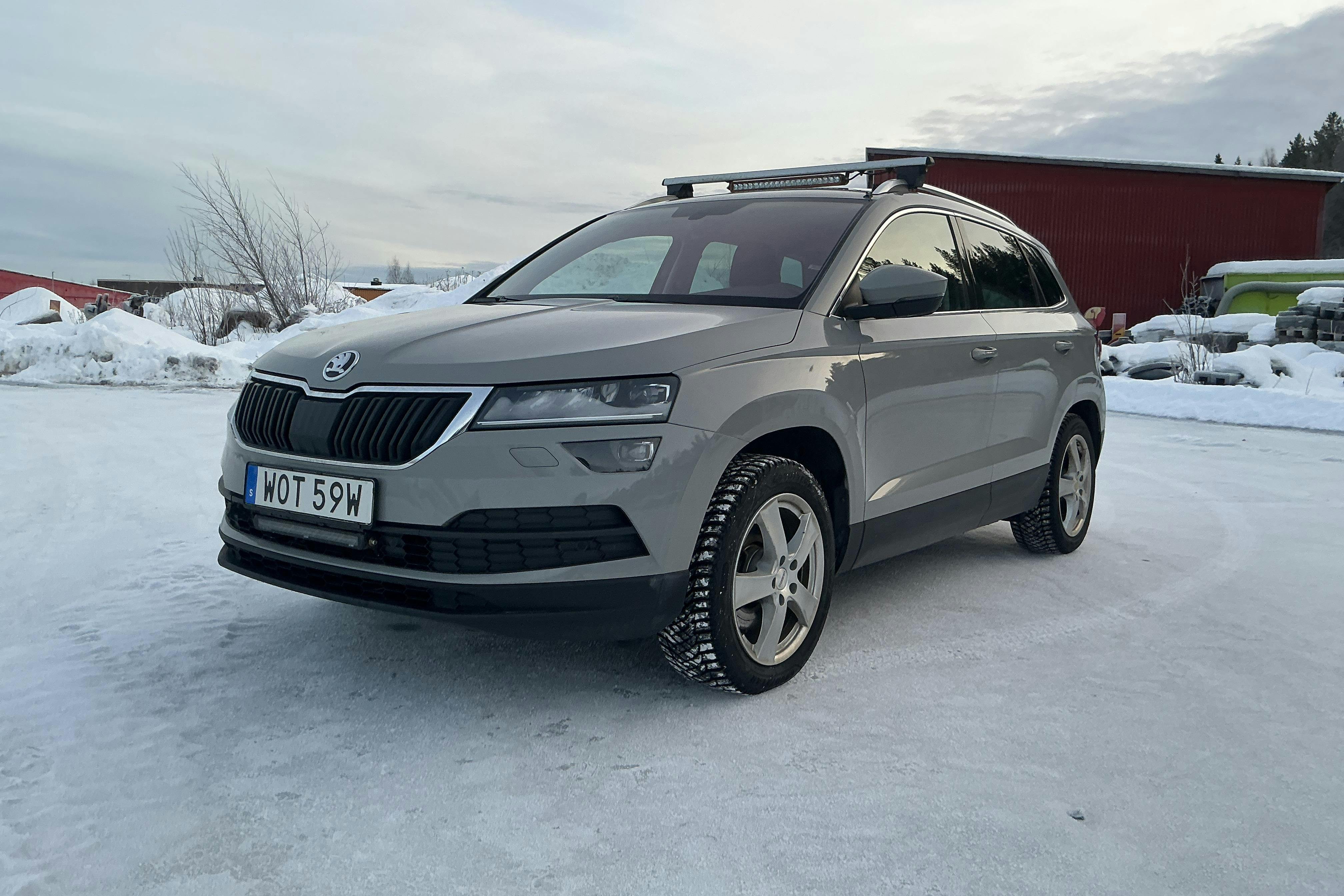 Presentation photo 1 of 17: Skoda Karoq 2.0 TDI 4X4 (150hk) - 346 530 km - Automatic - gray - 2021