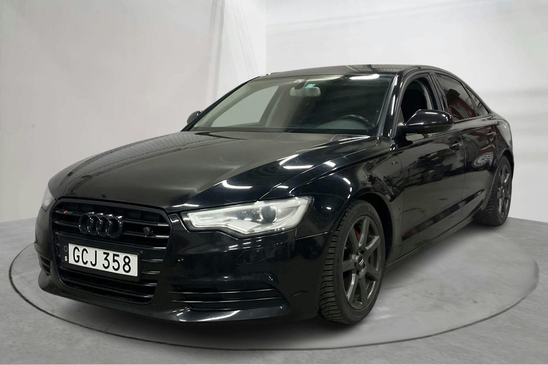 Presentation photo 1 of 14: Audi A6 2.0 TDI (177hk) - 211 220 km - Manual - black - 2011