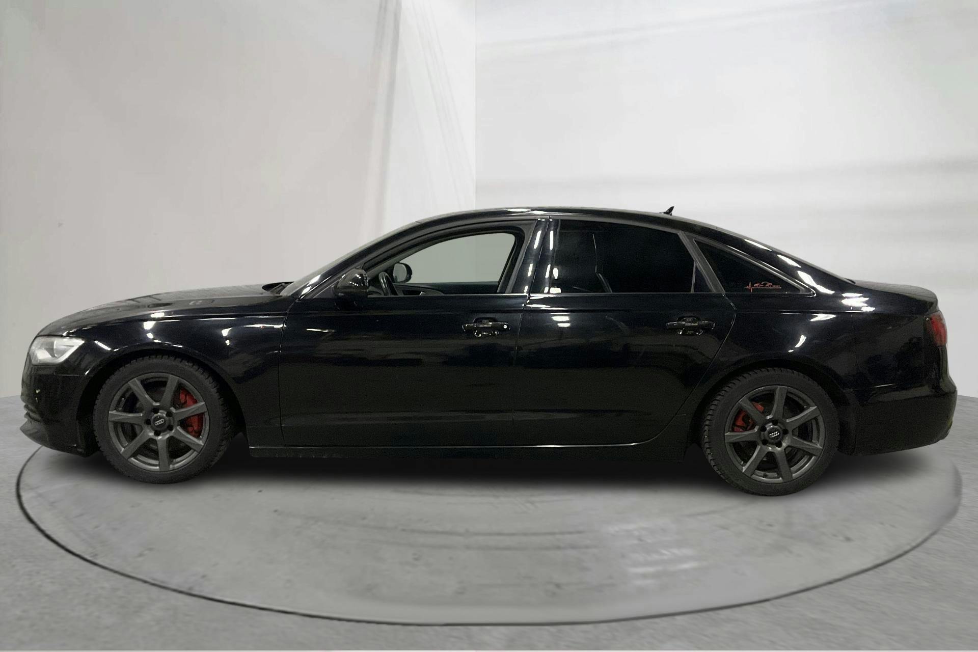 Presentation photo 2 of 14: Audi A6 2.0 TDI (177hk) - 211 220 km - Manual - black - 2011