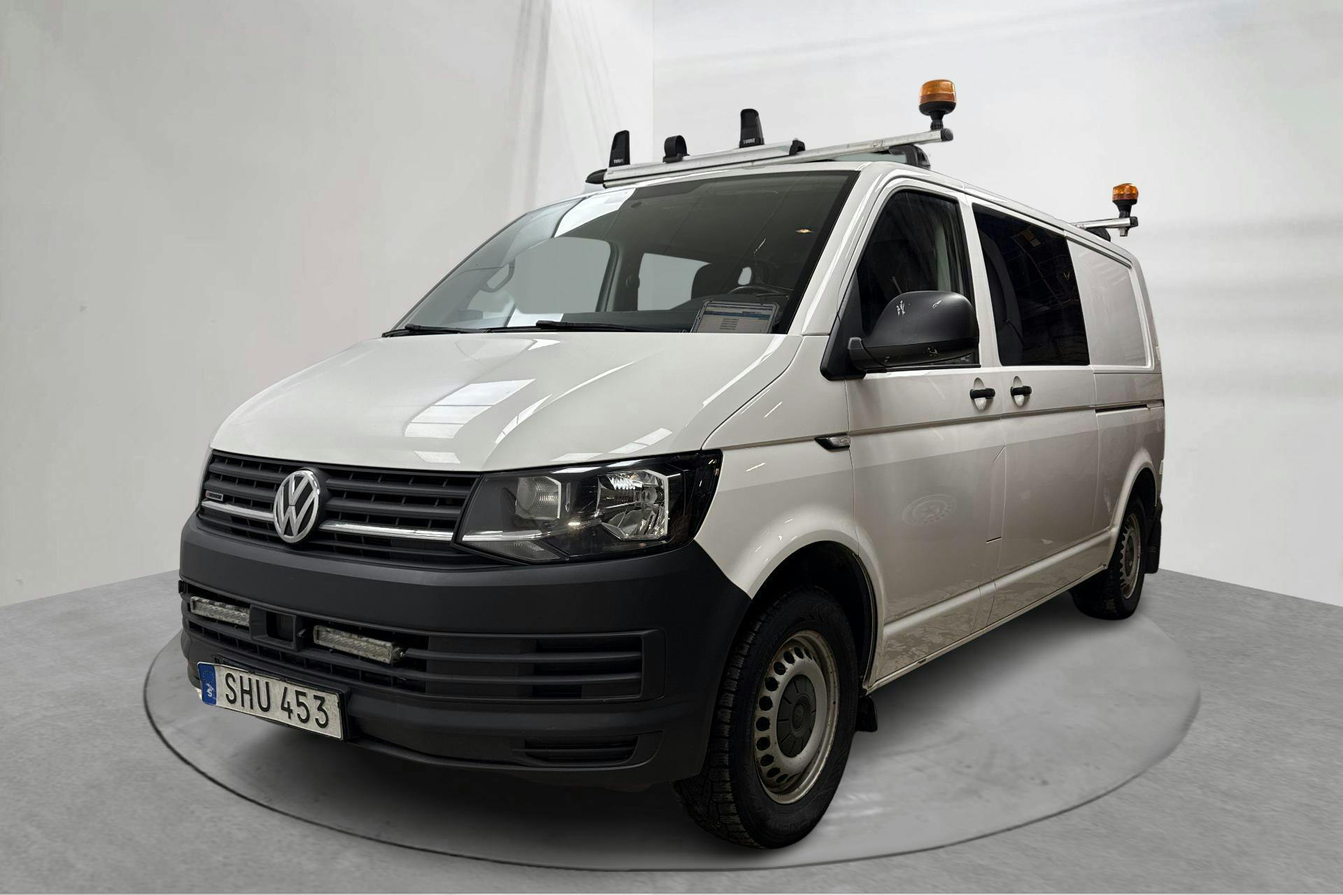 Presentation photo 1 of 17: VW Transporter T6 2.0 TDI BMT Skåp 4MOTION (150hk) - 180 280 km - Manual - white - 2018