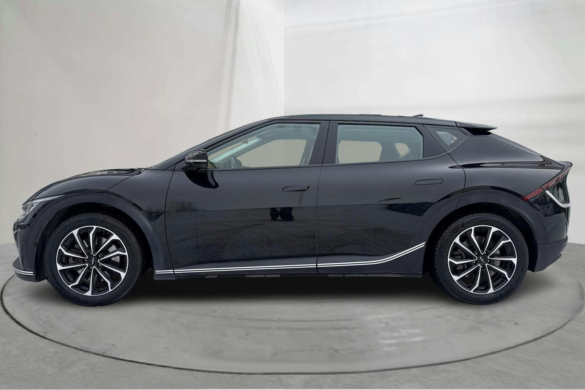 Presentation photo 2 of 20: KIA EV6 RWD (228hk) - 78 340 km - Automatic - black - 2023