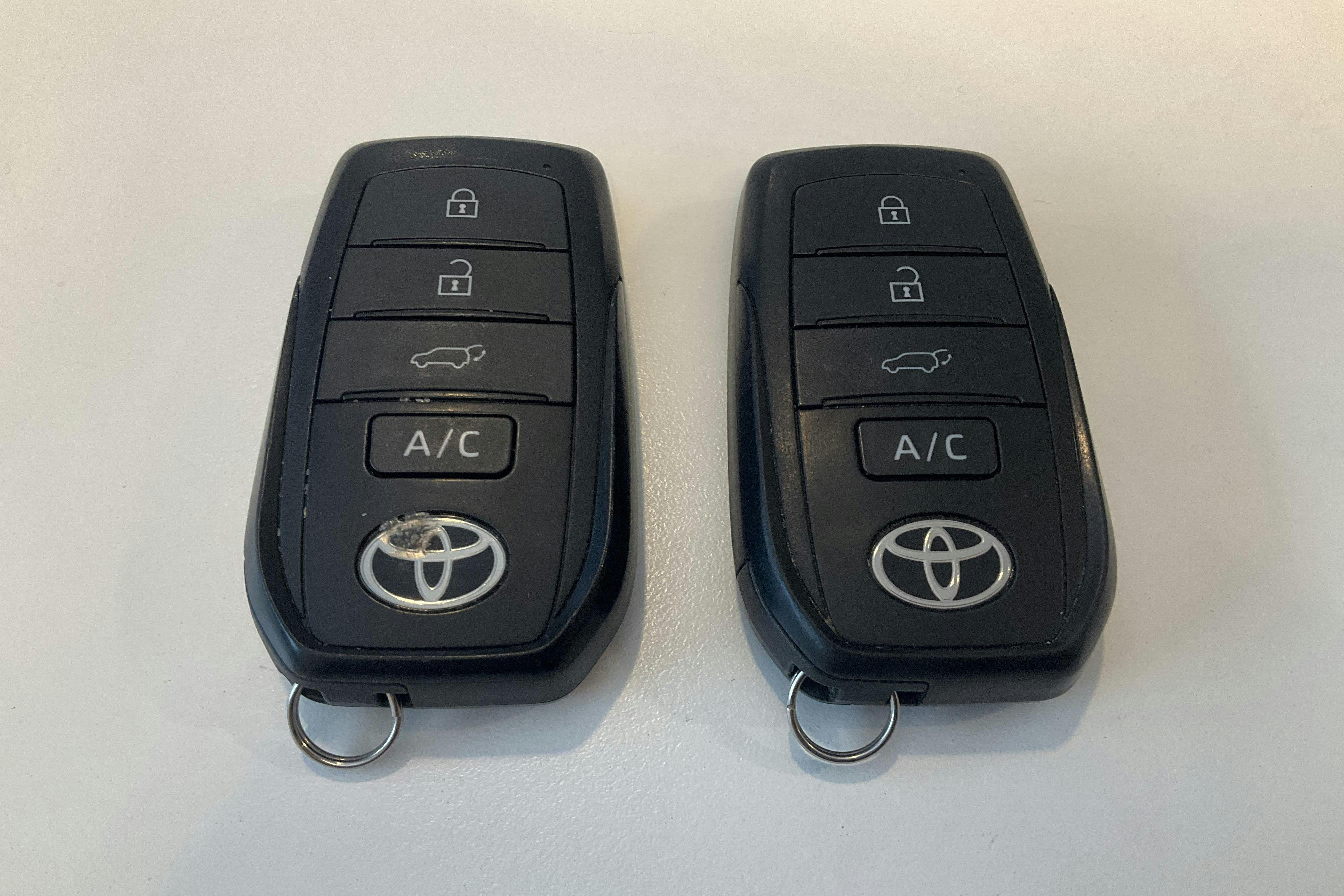 Presentationsfoto 21 av 21: Toyota bZ4X AWD (218hk) - 6 262 mil - Automat - svart - 2023