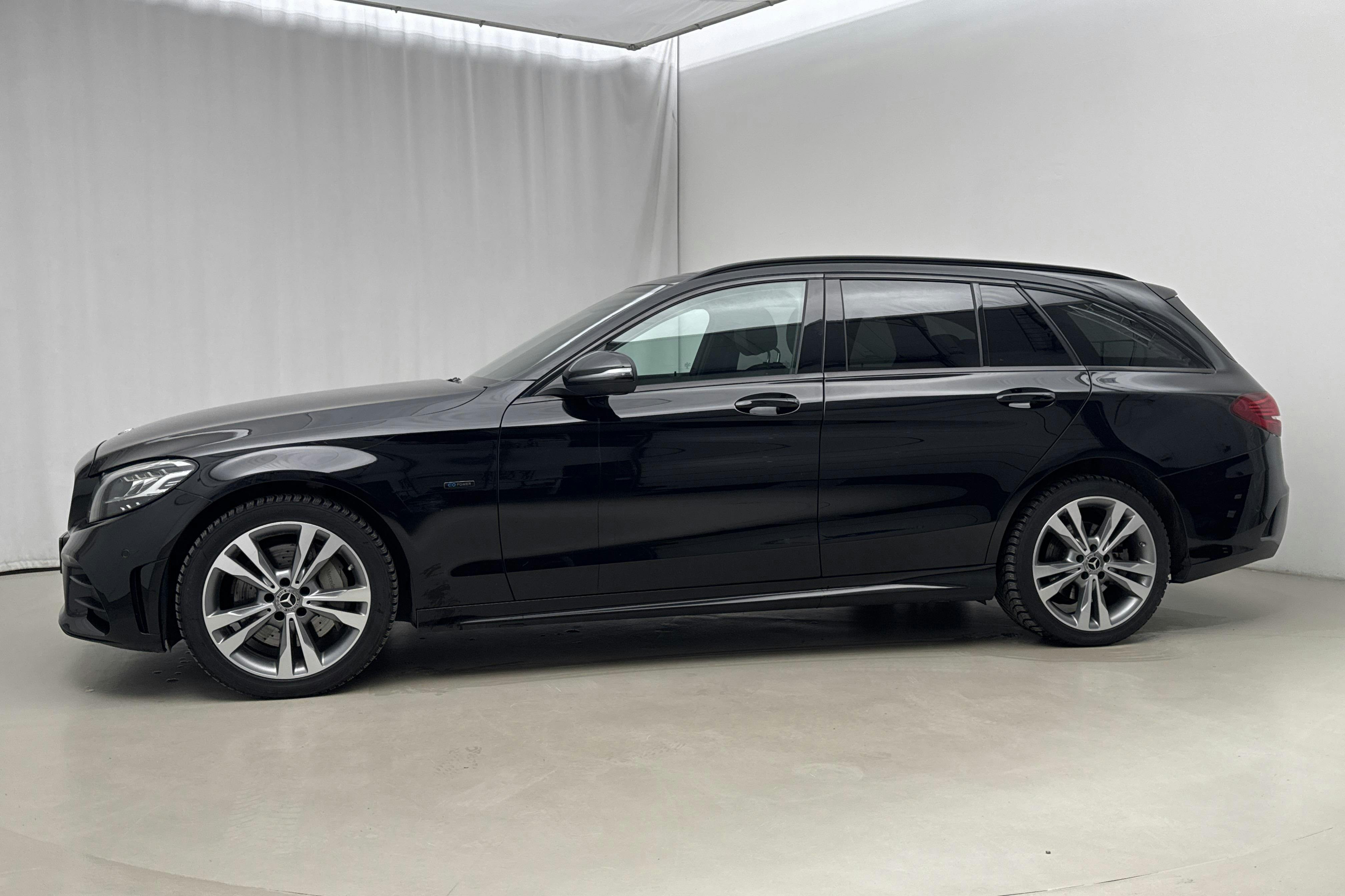 Presentation photo 2 of 22: Mercedes C 300 de Kombi S205 (306hk) - 97 520 km - Automatic - black - 2020