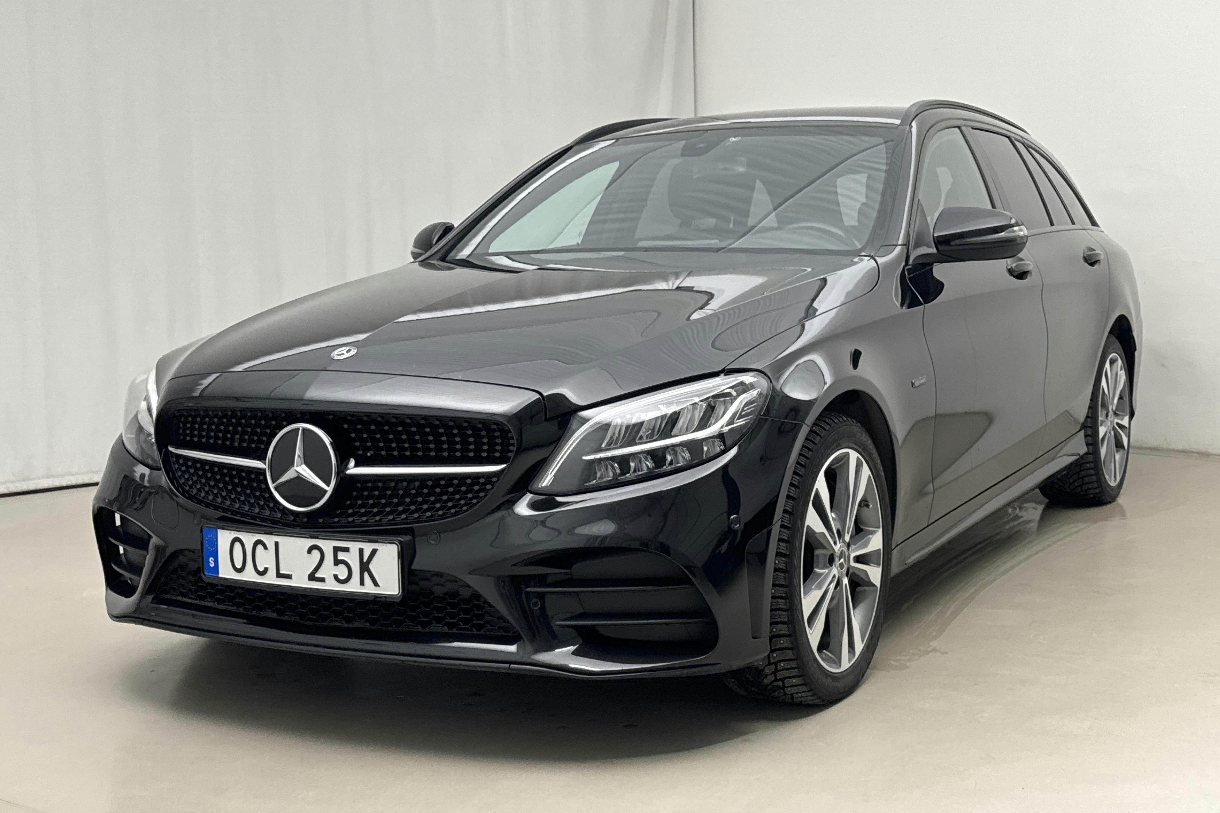 Presentation photo 1 of 22: Mercedes C 300 de Kombi S205 (306hk) - 97 520 km - Automatic - black - 2020