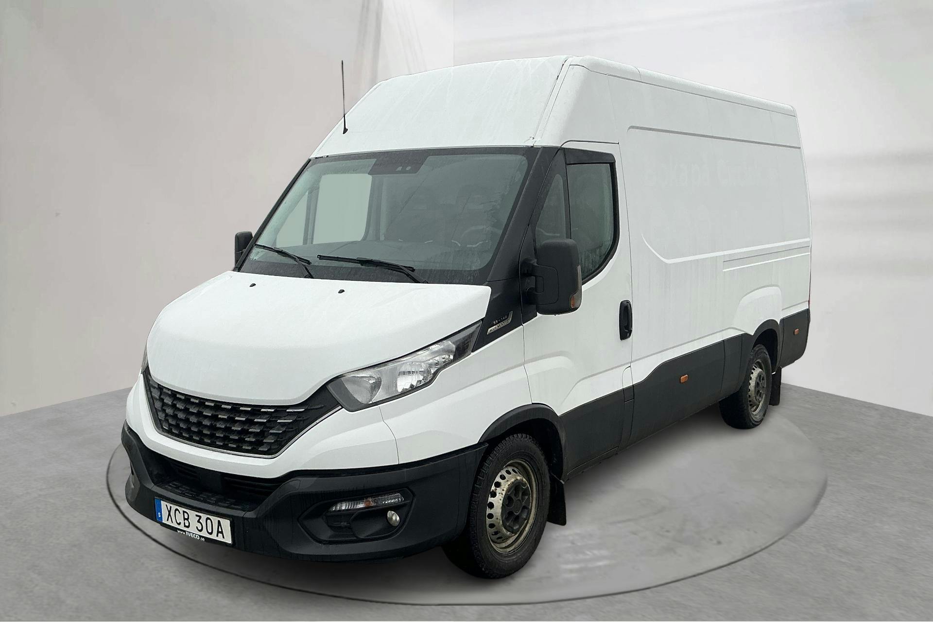 Presentation photo 1 of 11: Iveco Daily 35 2.3 (136hk) - 93 930 km - Automatic - white - 2020