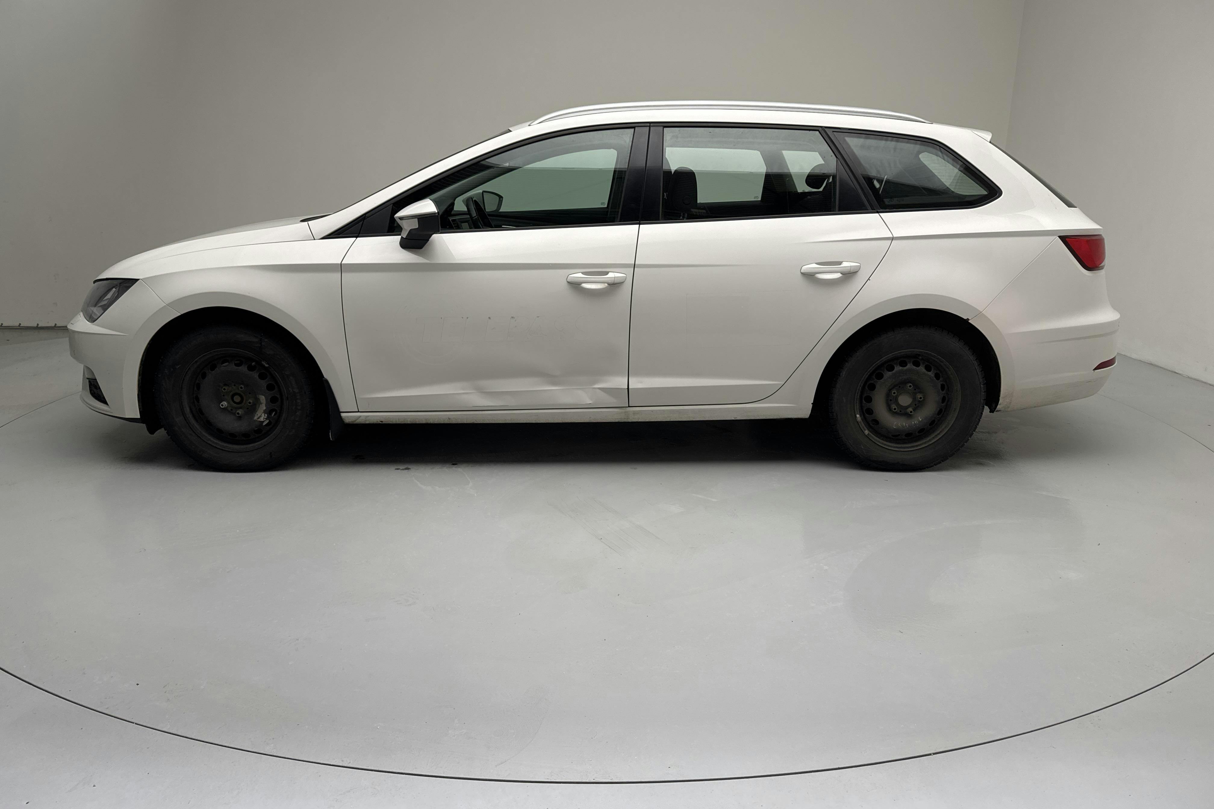 Presentation photo 2 of 11: Seat Leon 1.5 TGI ST (130hk) - 433 330 km - Manual - white - 2020