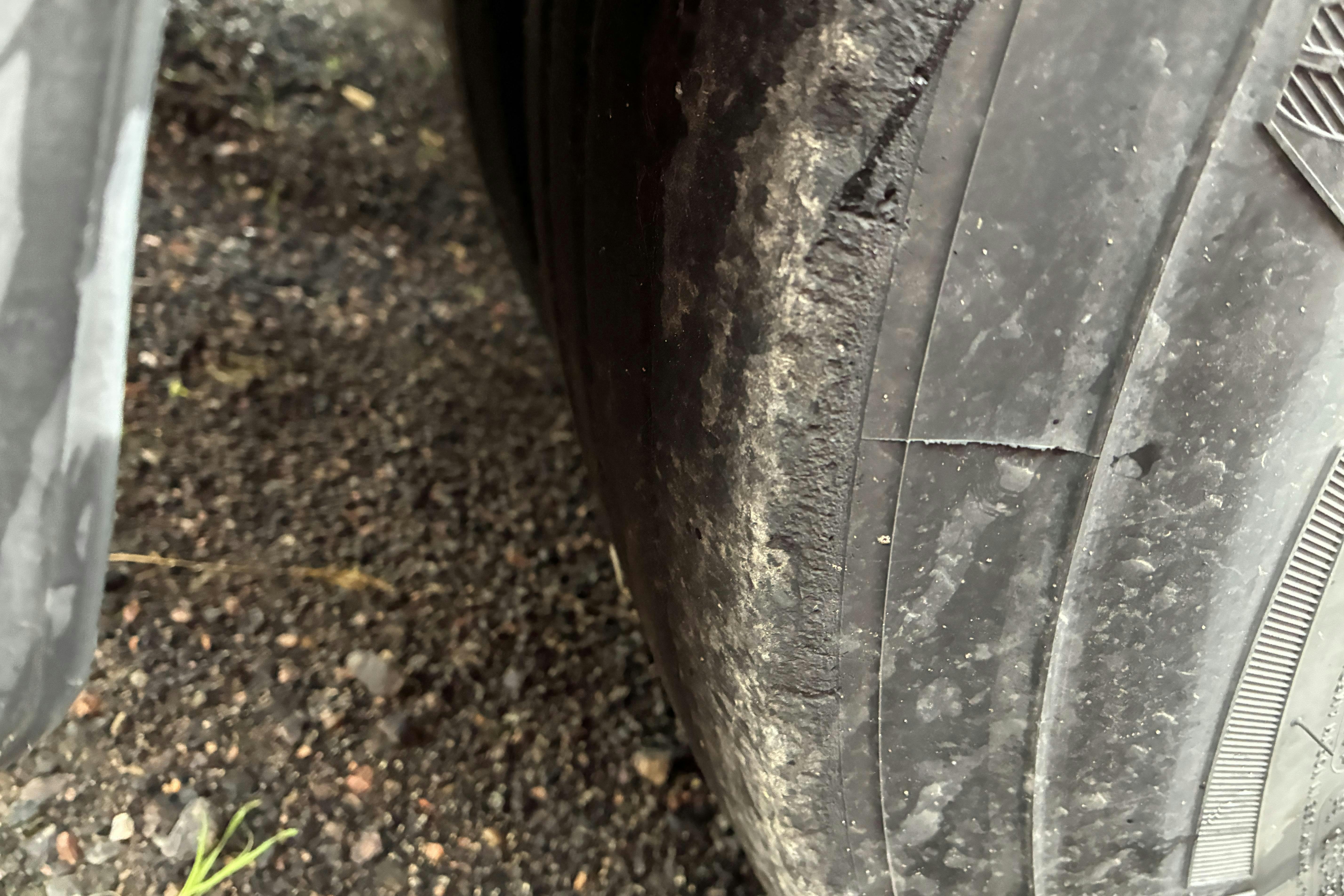 Presentationsfoto 26 av 26: DENNISON EF24CS - 0 km - grå - 2014