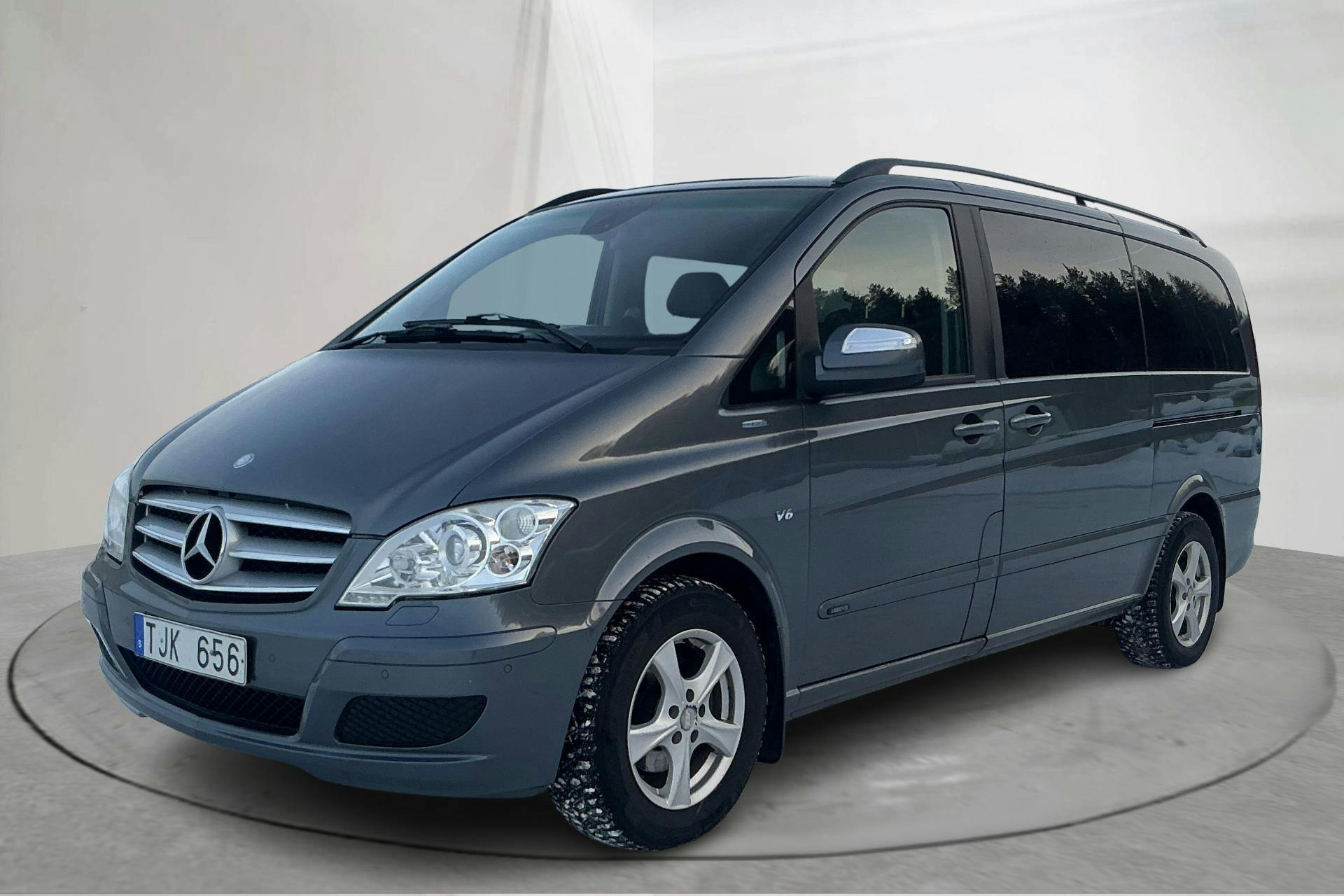 Presentationsfoto 1 av 21: Mercedes Viano 3.0 CDI (224hk) - 26 938 mil - Automat - grå - 2012