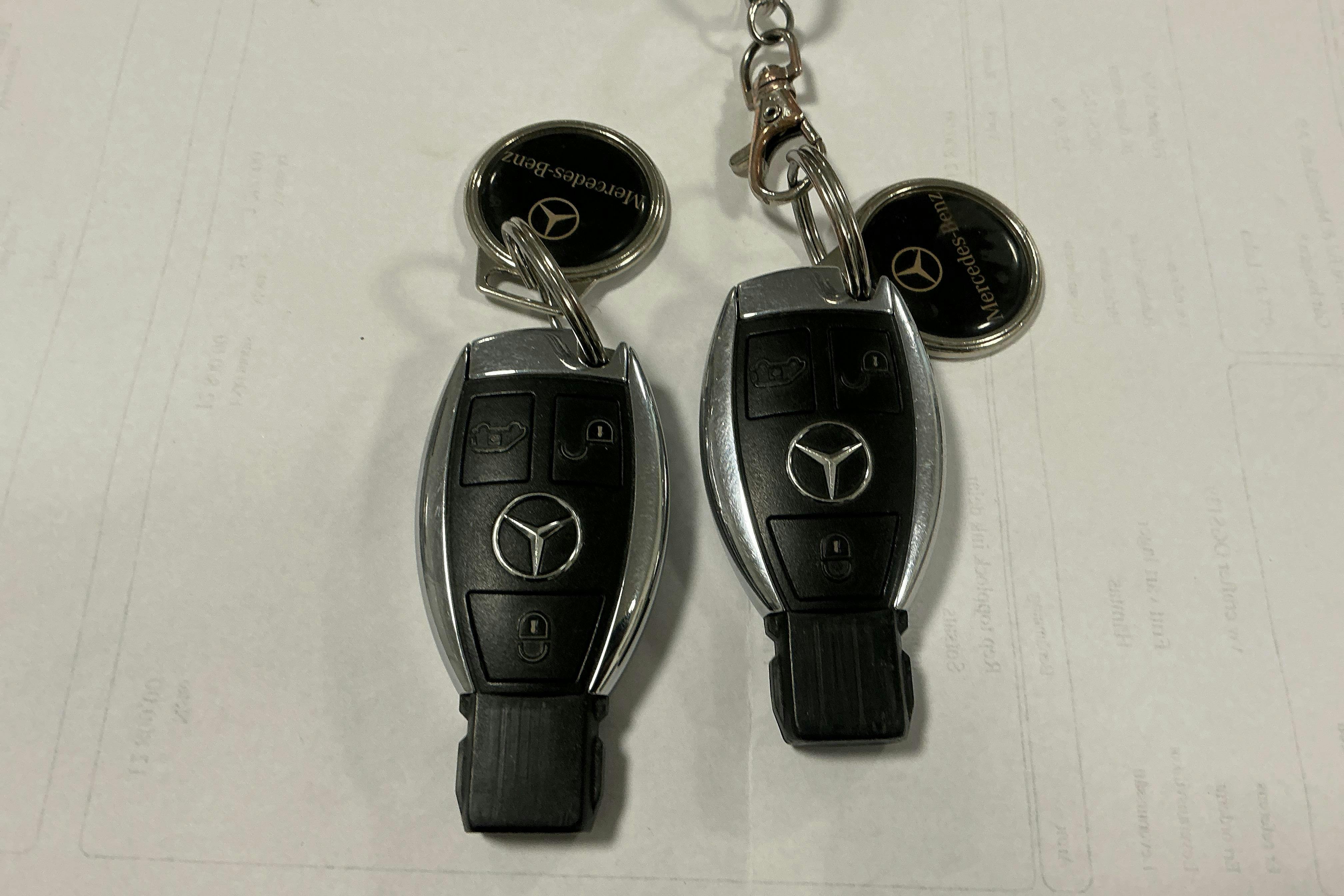 Presentationsfoto 21 av 21: Mercedes Viano 3.0 CDI (224hk) - 26 938 mil - Automat - grå - 2012