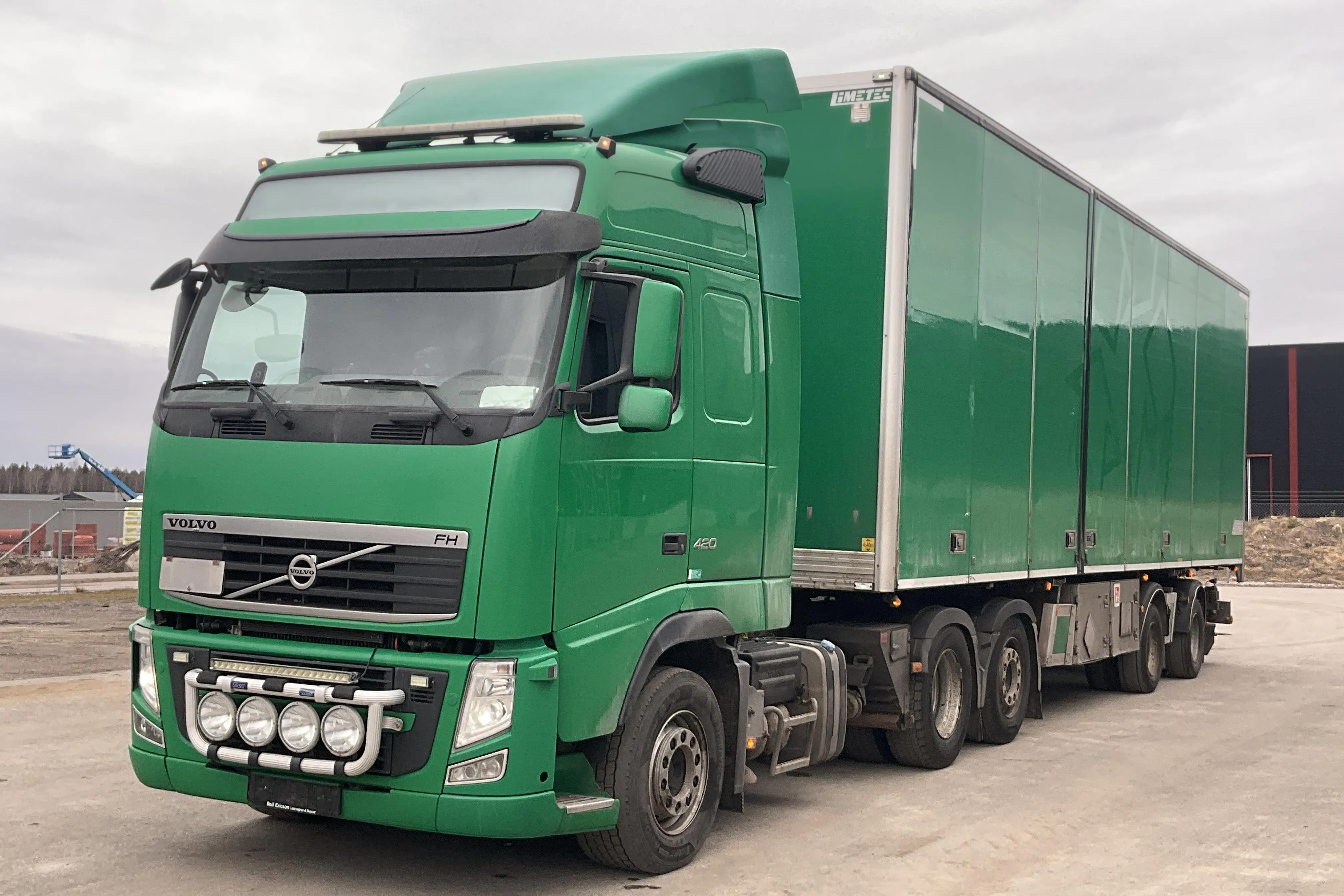 Presentationsfoto 1 av 48: Volvo FH420 dragbil + Limetec trailer (reg DJT 376) - 398 474 km - Automat - Dark Green - 2012