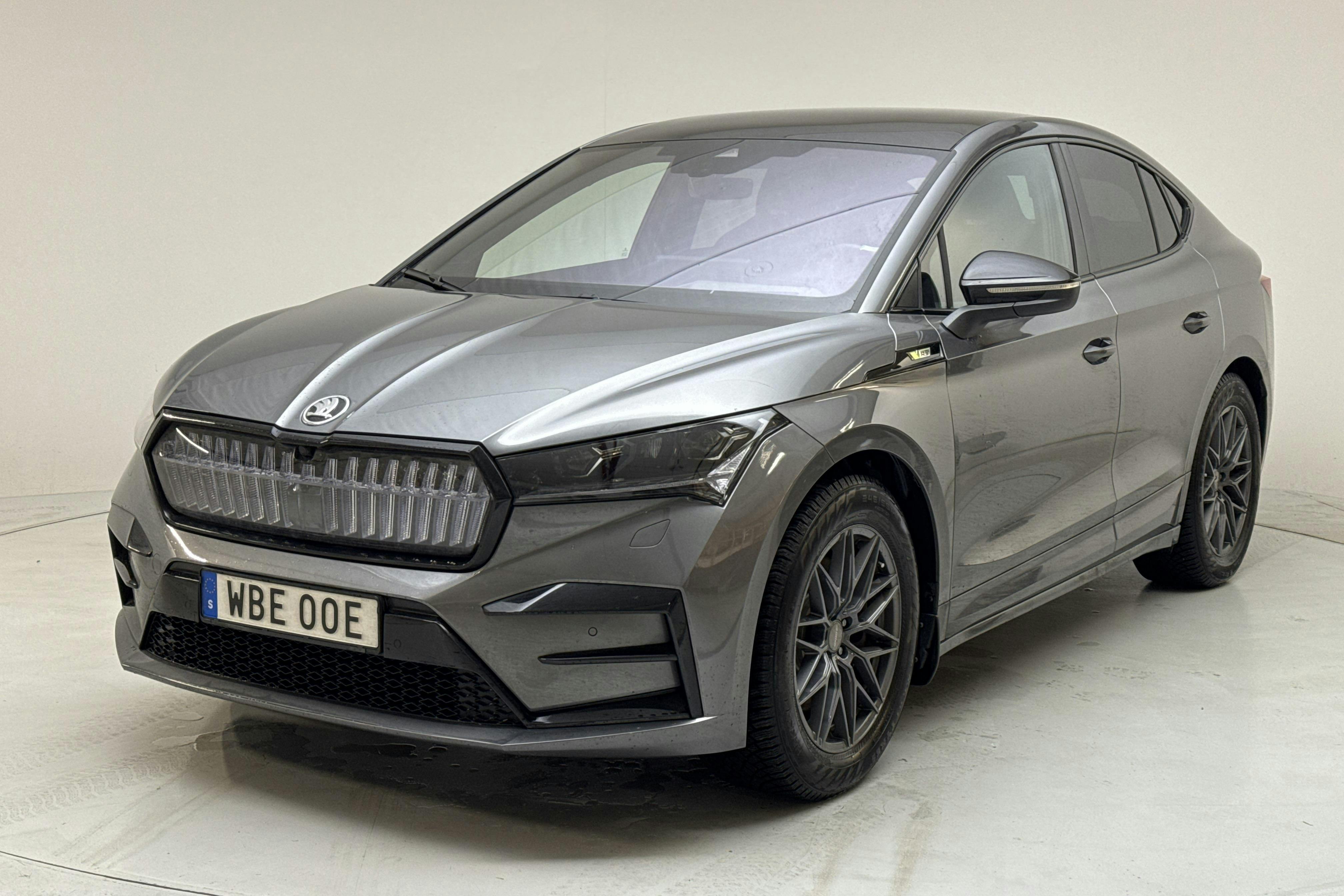 Presentation photo 1 of 21: Skoda Enyaq RS Coupé iV 4x4 82kWh (340hk) - 22 550 km - Automatic - gray - 2024