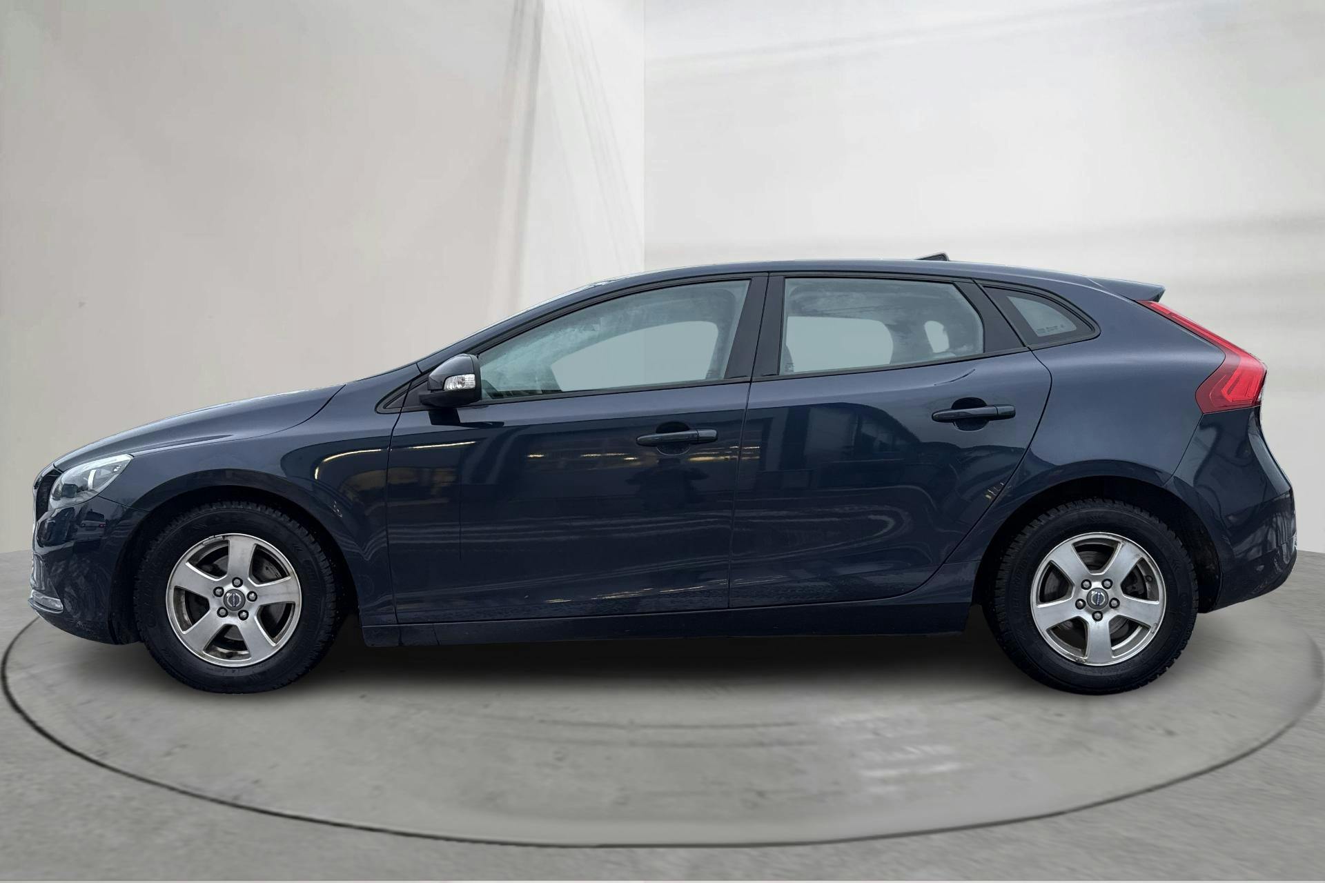 Presentation photo 2 of 16: Volvo V40 D2 (115hk) - 167 430 km - Manual - blue - 2014