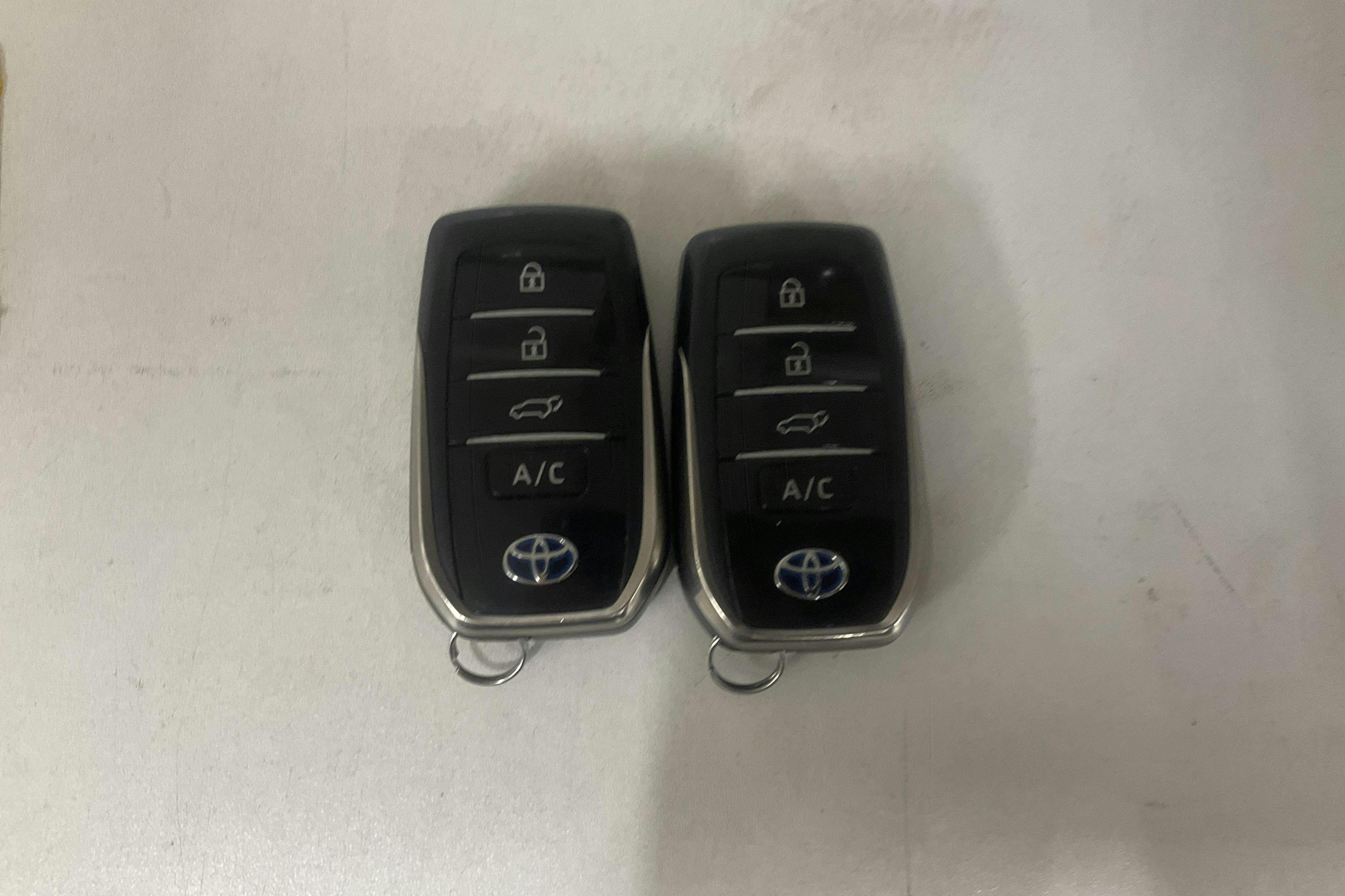 Presentationsfoto 14 av 14: Toyota RAV4 2.5 Plug-in Hybrid AWDi (306hk) - 13 814 mil - Automat - Dark Blue - 2021