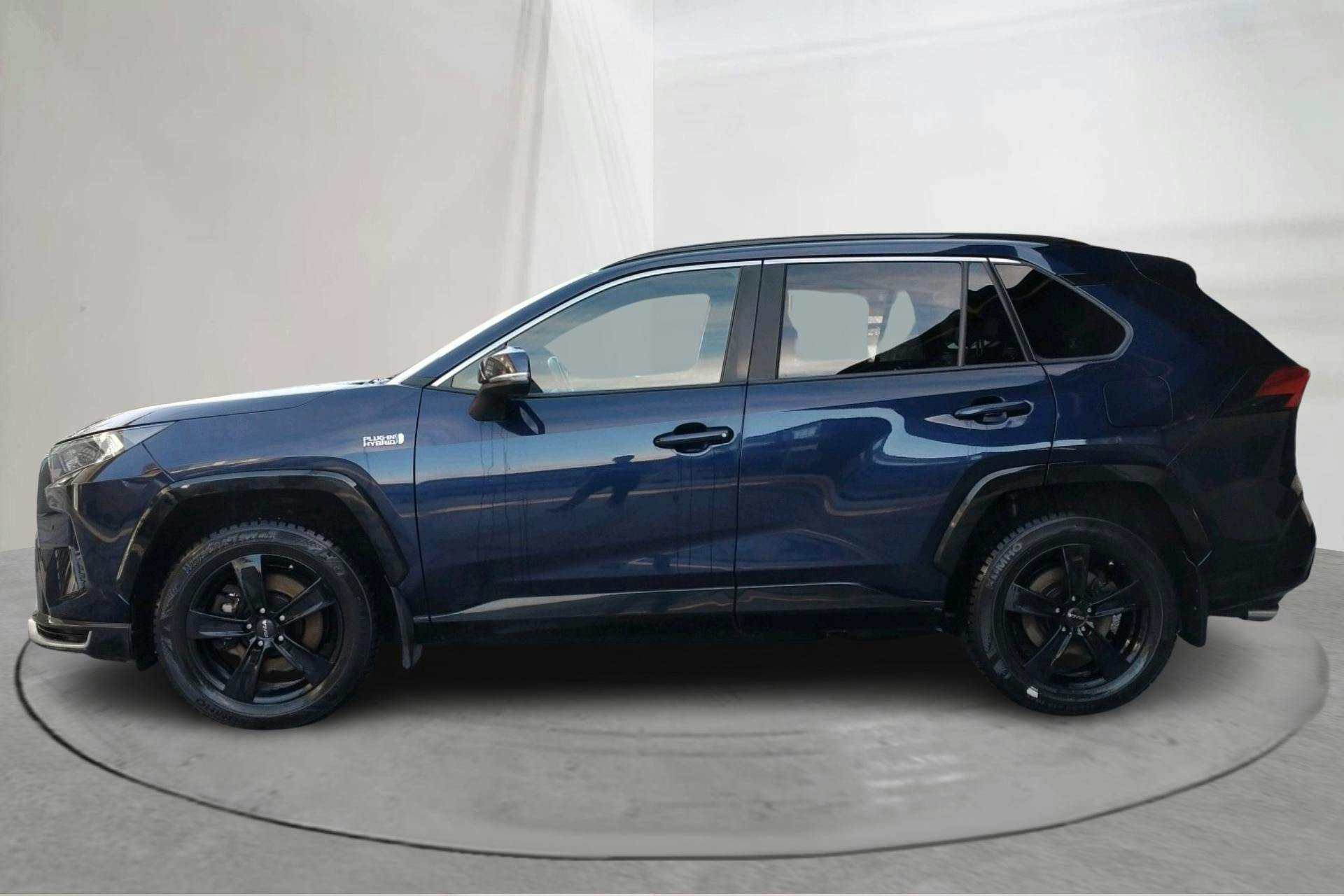Presentationsfoto 2 av 14: Toyota RAV4 2.5 Plug-in Hybrid AWDi (306hk) - 13 814 mil - Automat - Dark Blue - 2021