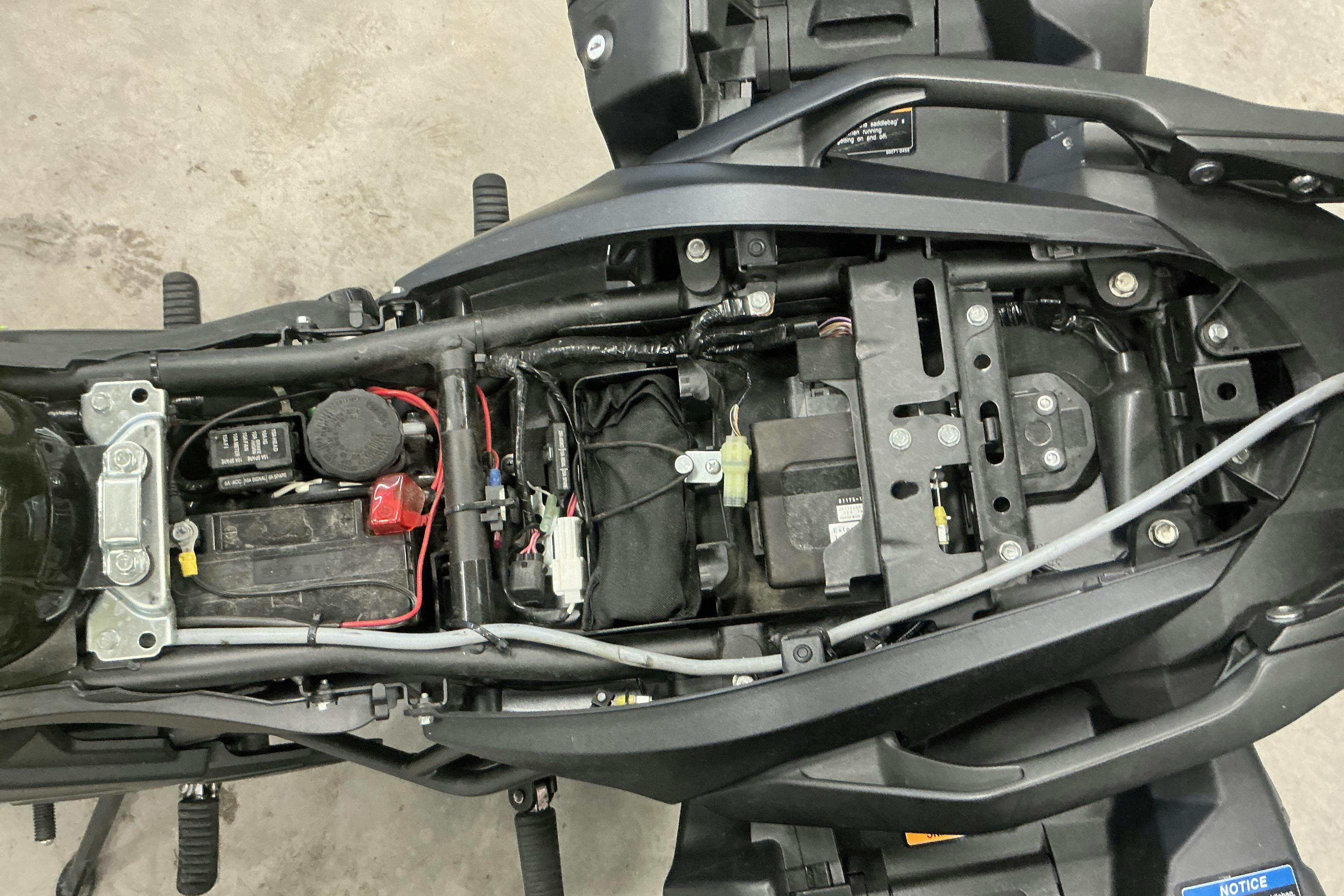 Præsentationsfoto 12 af 12: KAWASAKI VERSYS 650 ABS Motorcykel - 8 850 kilometer - Manuel - 2016