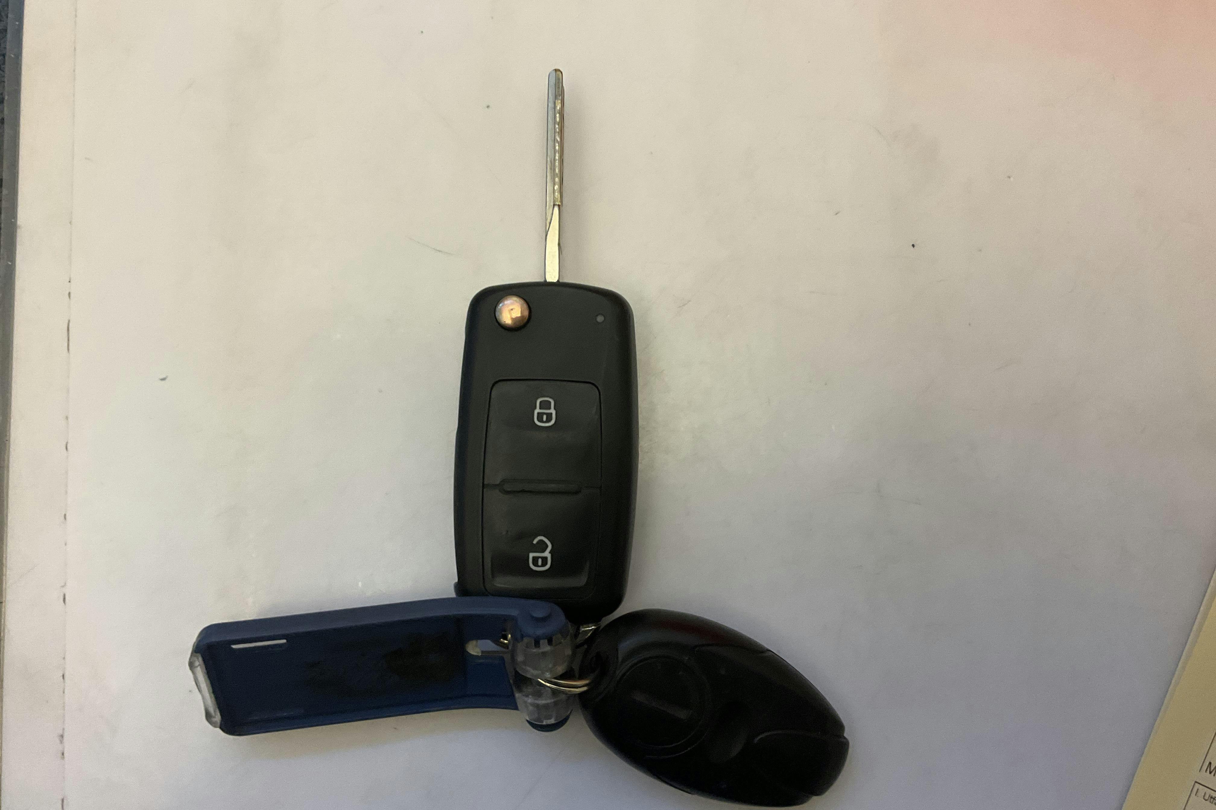 Esitlusfoto 15 aadressil 15: VW Transporter T5 2.0 TDI Pickup (102hk) - 109 930 km - Käsitsi - valge - 2015