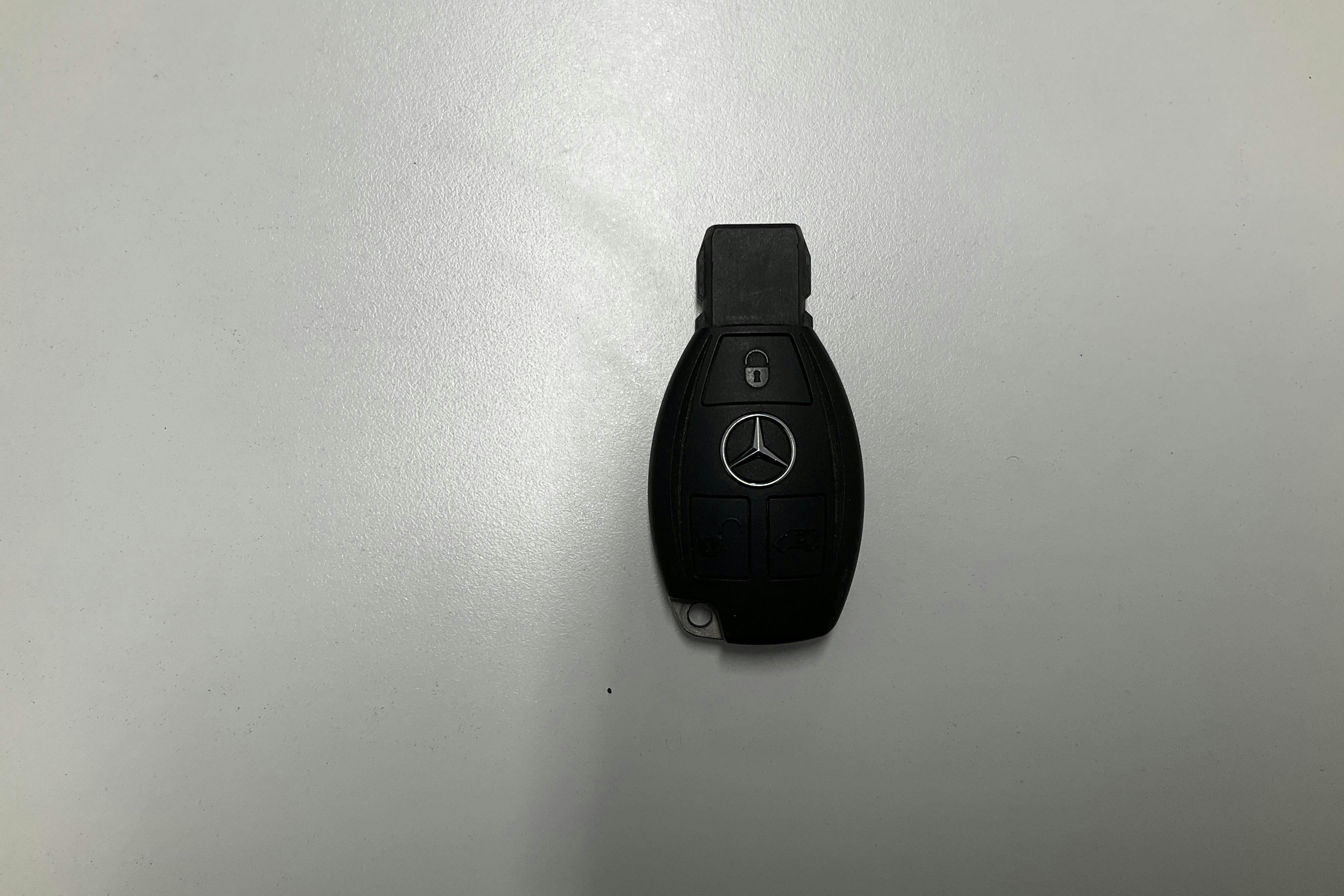 Präsentationsfoto 13 von 13: Mercedes Vito 116 CDI W639 (163hk) - 356 890 Kilometer - Verkaufsautomat - Silber - 2013