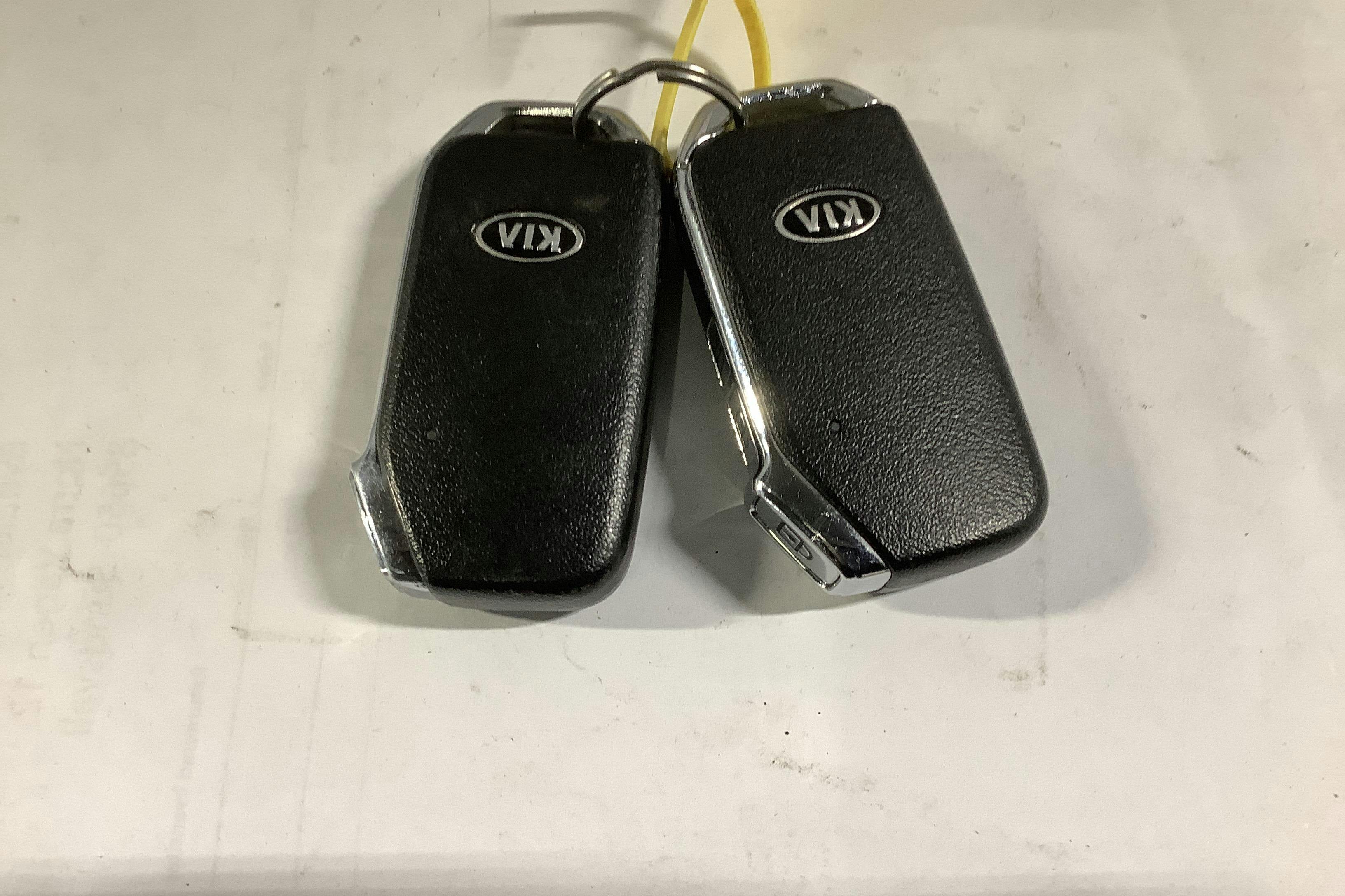 Præsentationsfoto 24 af 24: KIA Sorento 1.6 T-GDi Plug-in Hybrid AWD (265hk) - 122 090 kilometer - Salgsautomat - Sort - 2021