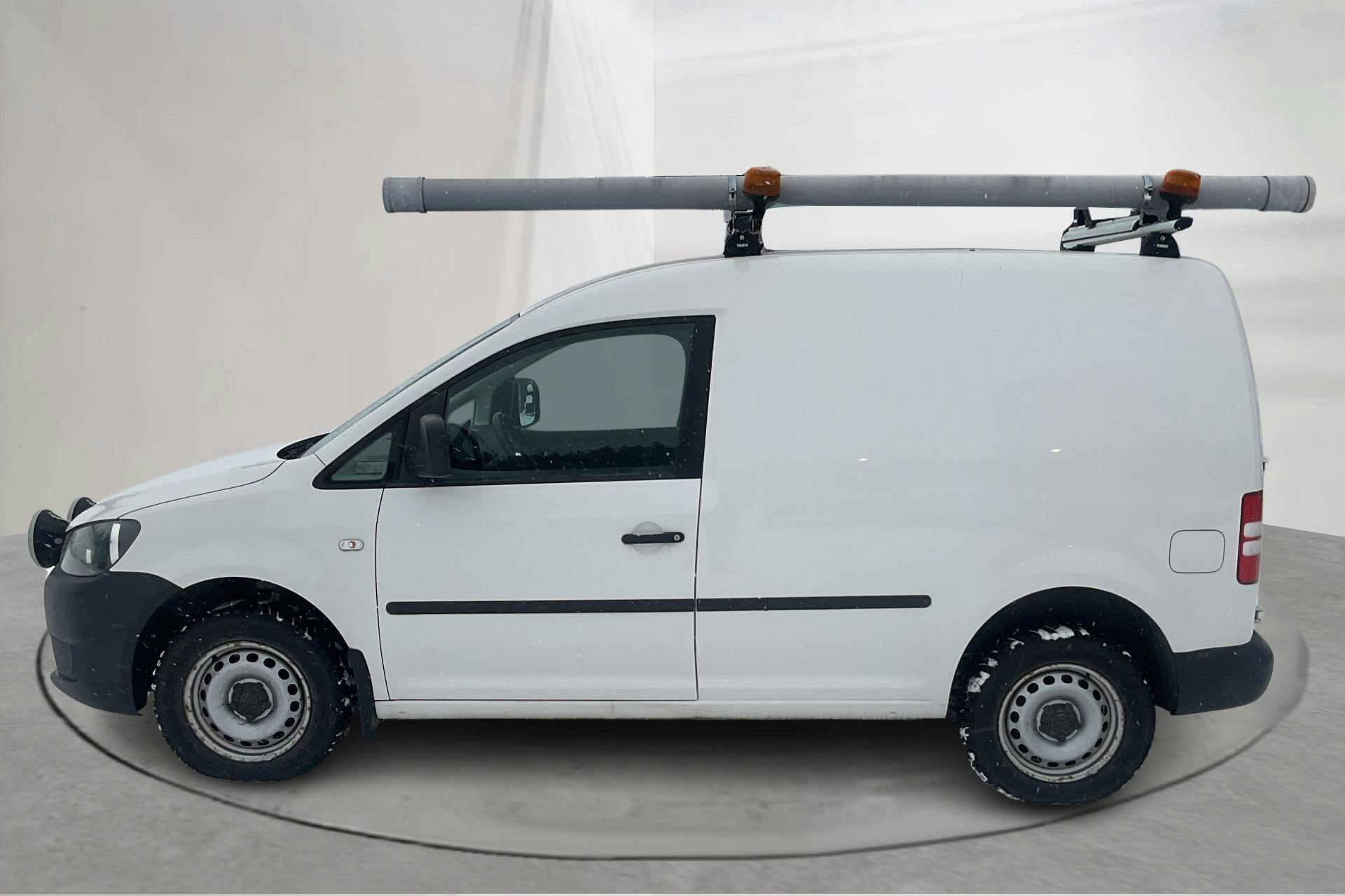 Presentationsfoto 2 av 12: VW Caddy 2.0 TDI Skåp 4-motion (110hk) - 13 542 mil - Manuell - vit - 2015