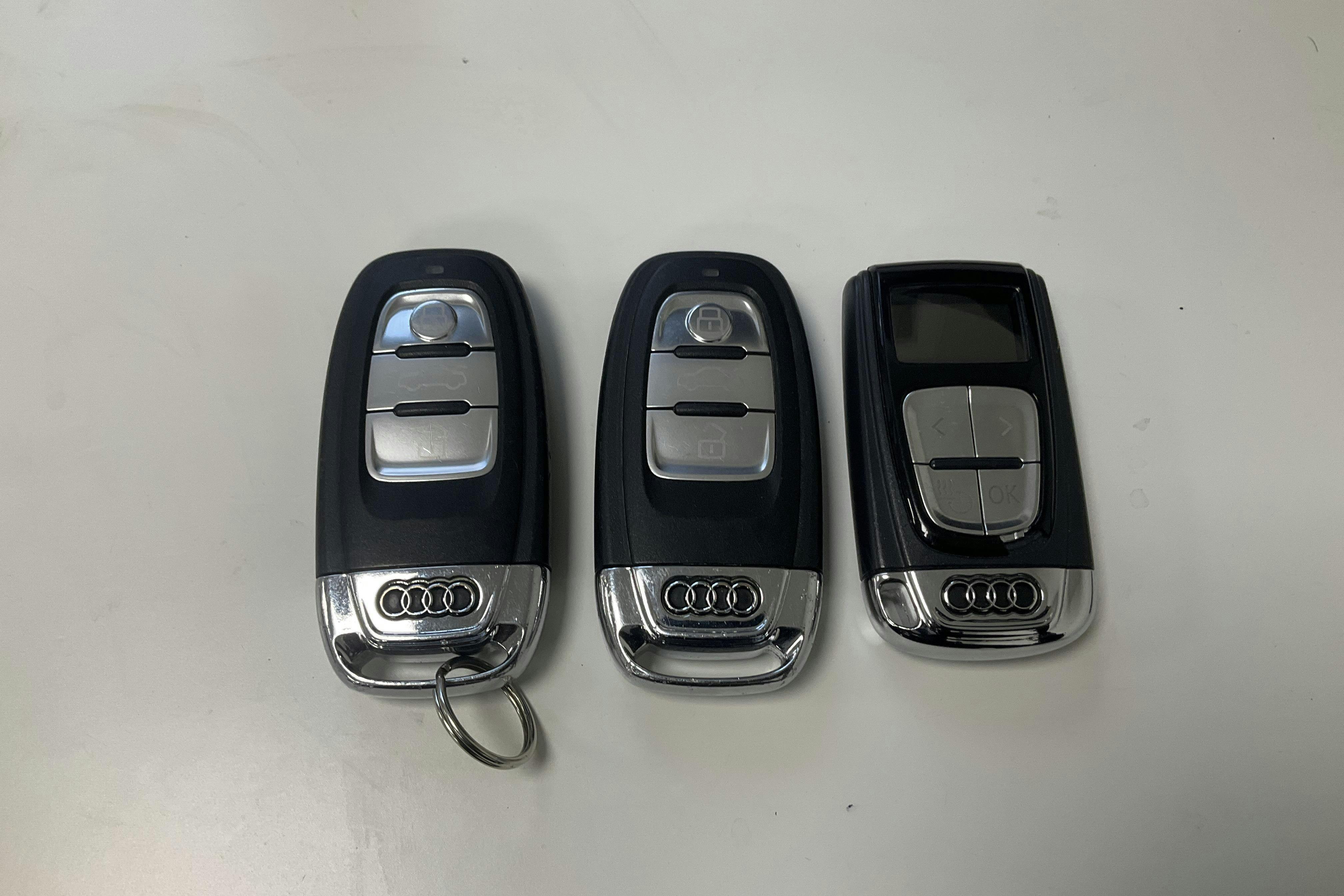 Presentation photo 16 of 16: Audi A6 2.0 TDI Avant (177hk) - 178 080 km - Automatic - gray - 2013