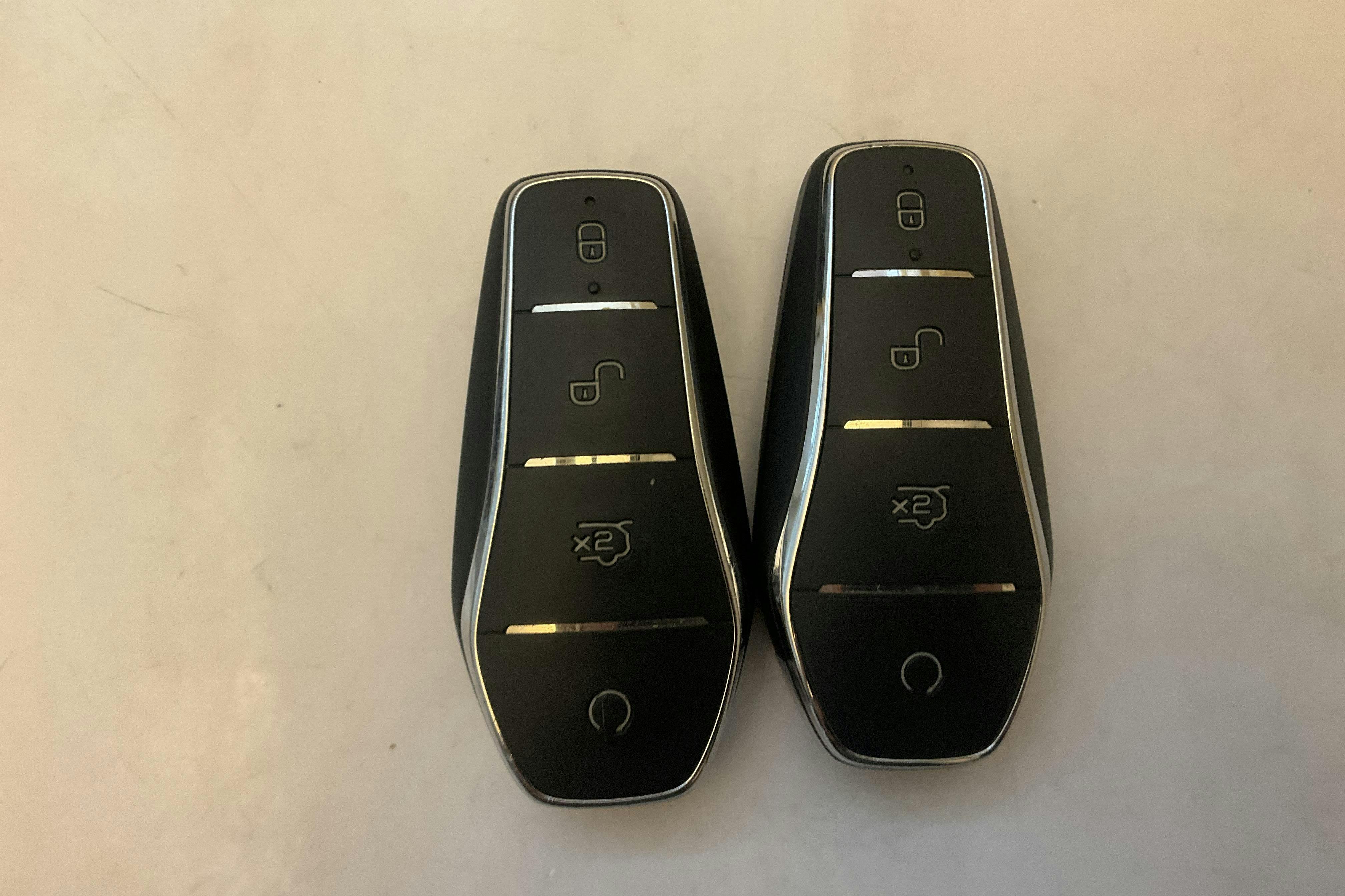 Presentationsfoto 20 av 20: BYD Han AWD 85kWh (517hk) - 2 505 mil - Automat - grå - 2022