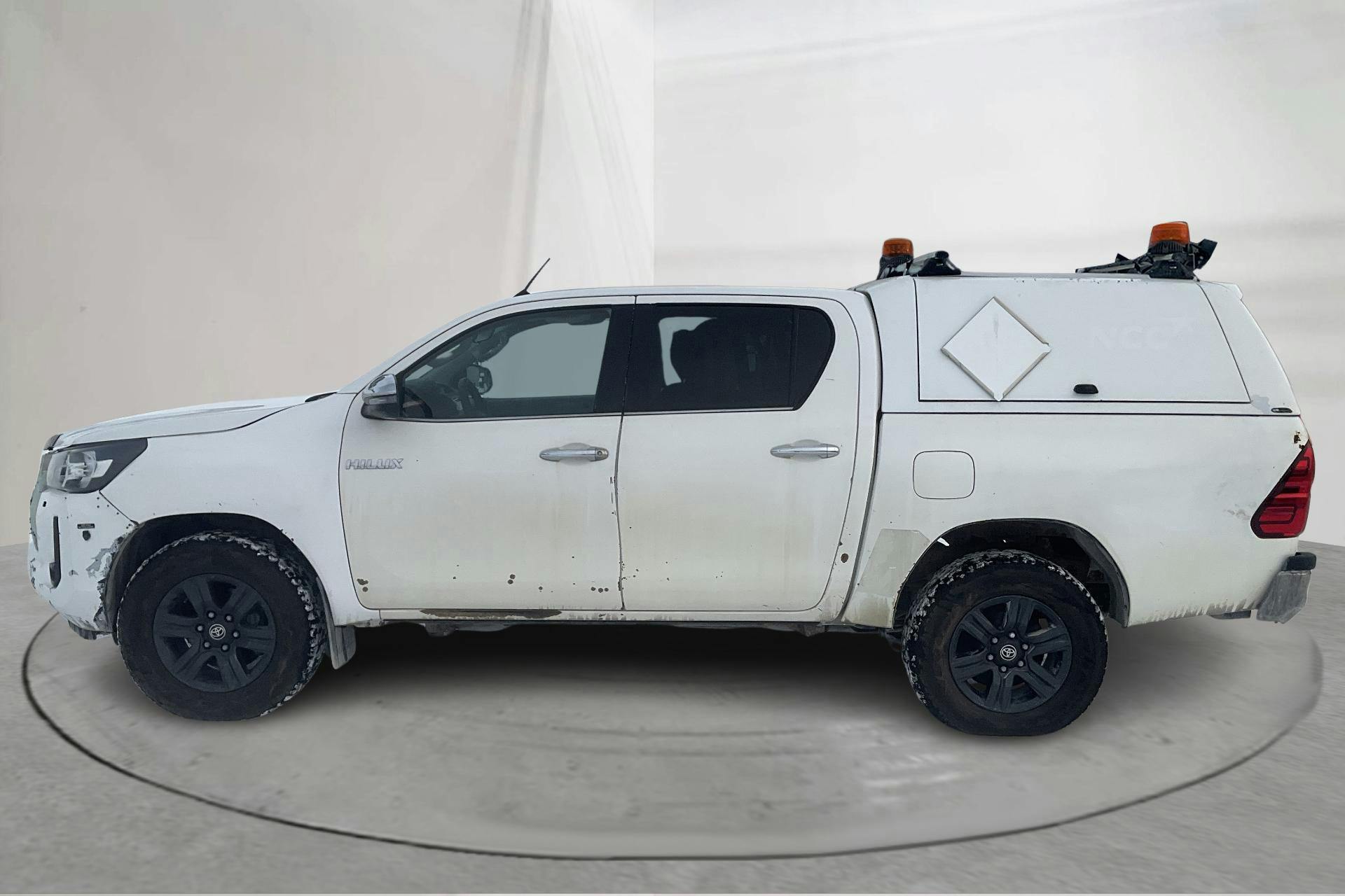 Presentation photo 2 of 12: Toyota Hilux 2.4 D 4WD (150hk) - 28 050 km - Automatic - white - 2021