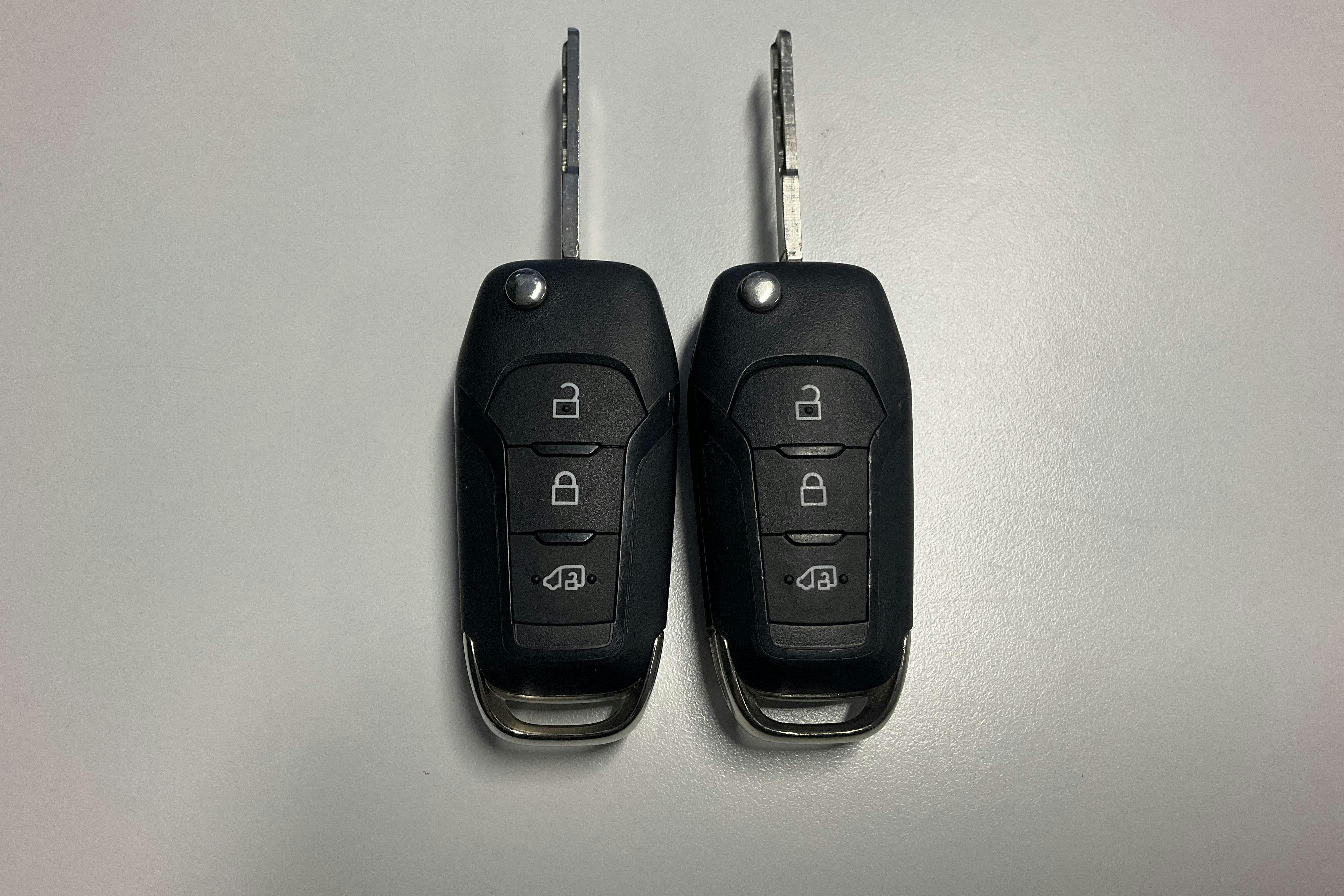 Presentationsfoto 12 av 12: Ford Transit Connect 1.5 EcoBlue (100hk) - 12 673 mil - Manuell - vit - 2022