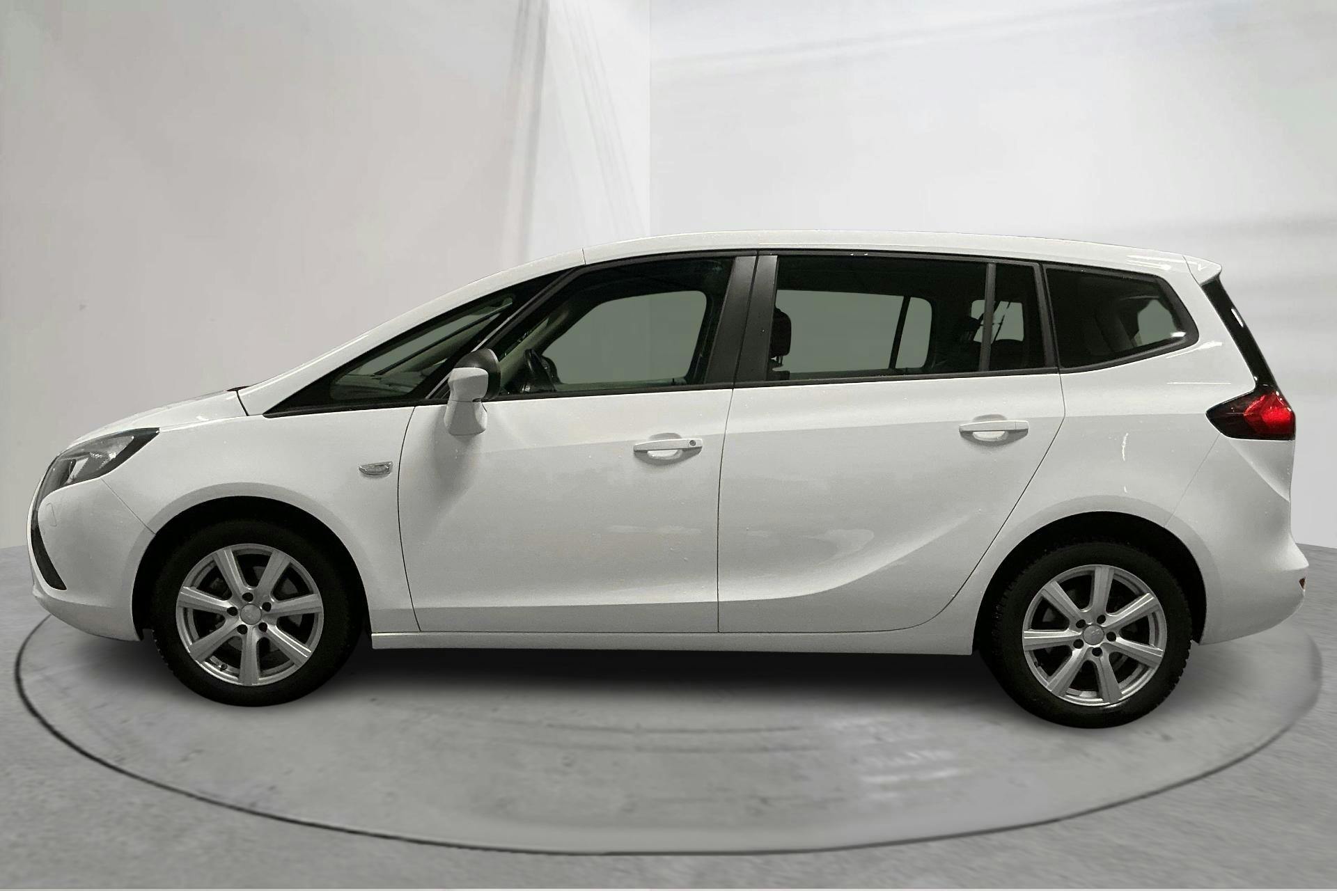 Presentationsfoto 2 av 15: Opel Zafira 1.6 CNG ecoFLEX (150hk) - 3 828 mil - Manuell - vit - 2015