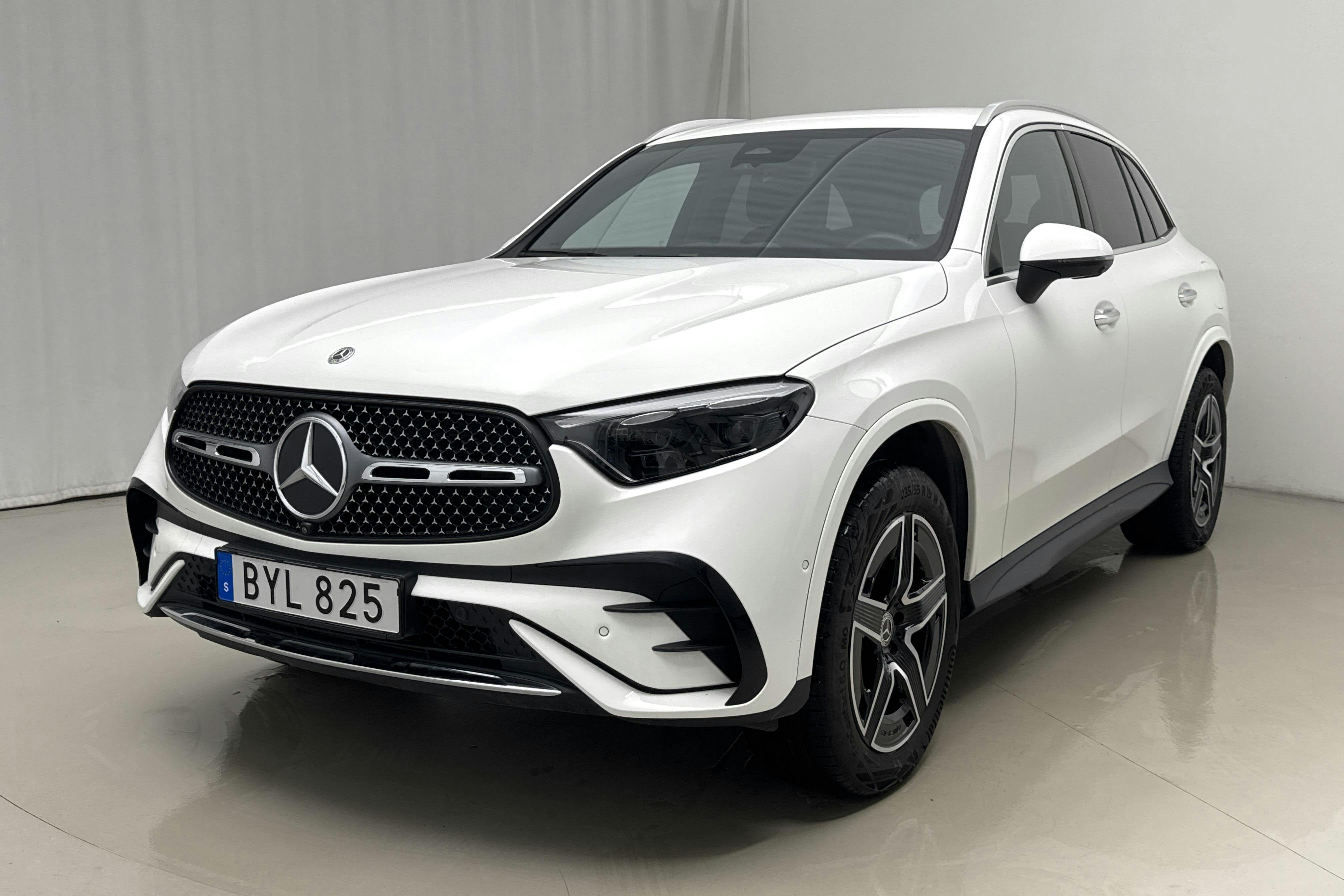 Præsentationsfoto 1 af 23: Mercedes GLC 400 e 4MATIC X254 (381hk) - 43 070 kilometer - Salgsautomat - Hvid - 2023