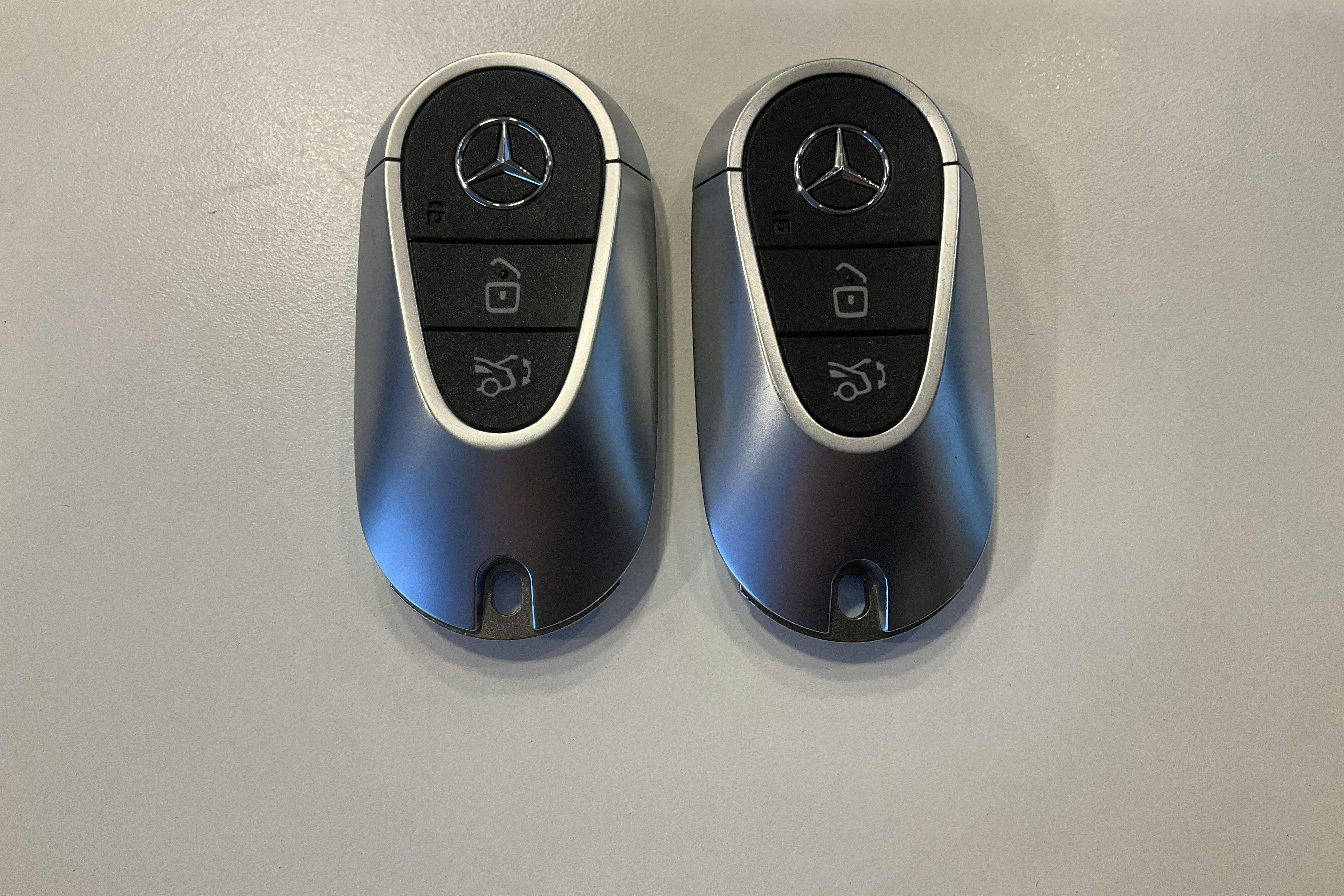 Præsentationsfoto 23 af 23: Mercedes GLC 400 e 4MATIC X254 (381hk) - 43 070 kilometer - Salgsautomat - Hvid - 2023