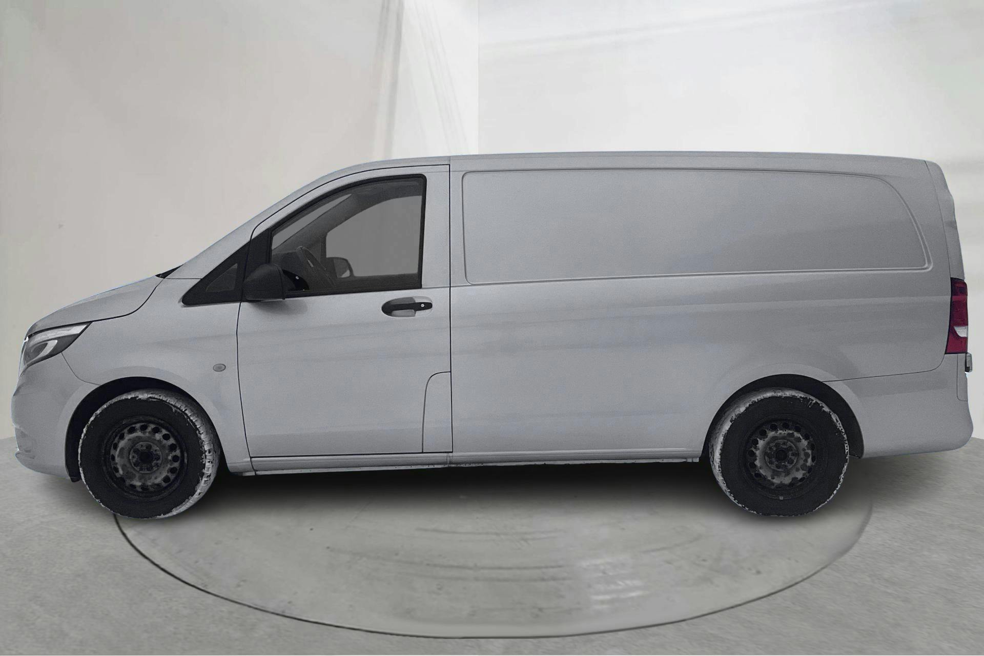 Zdjęcie prezentacyjne 2 z 13: Mercedes Vito 116 CDI W640 (163hk) - 86 660 km - Automatyczna - srebro - 2022