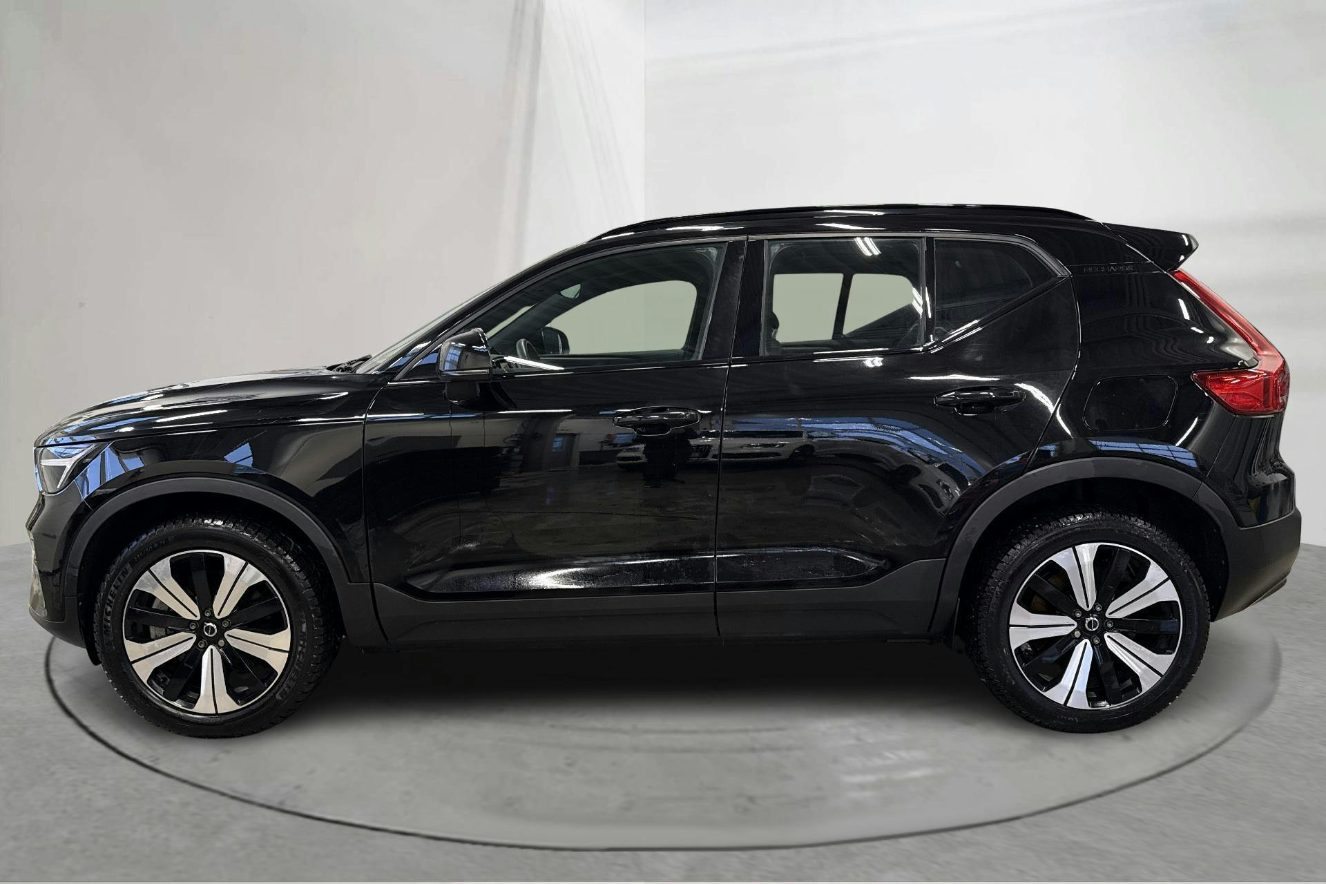 Presentation photo 2 of 18: Volvo XC40 P6 Recharge (231hk) - 91 720 km - Automatic - black - 2023