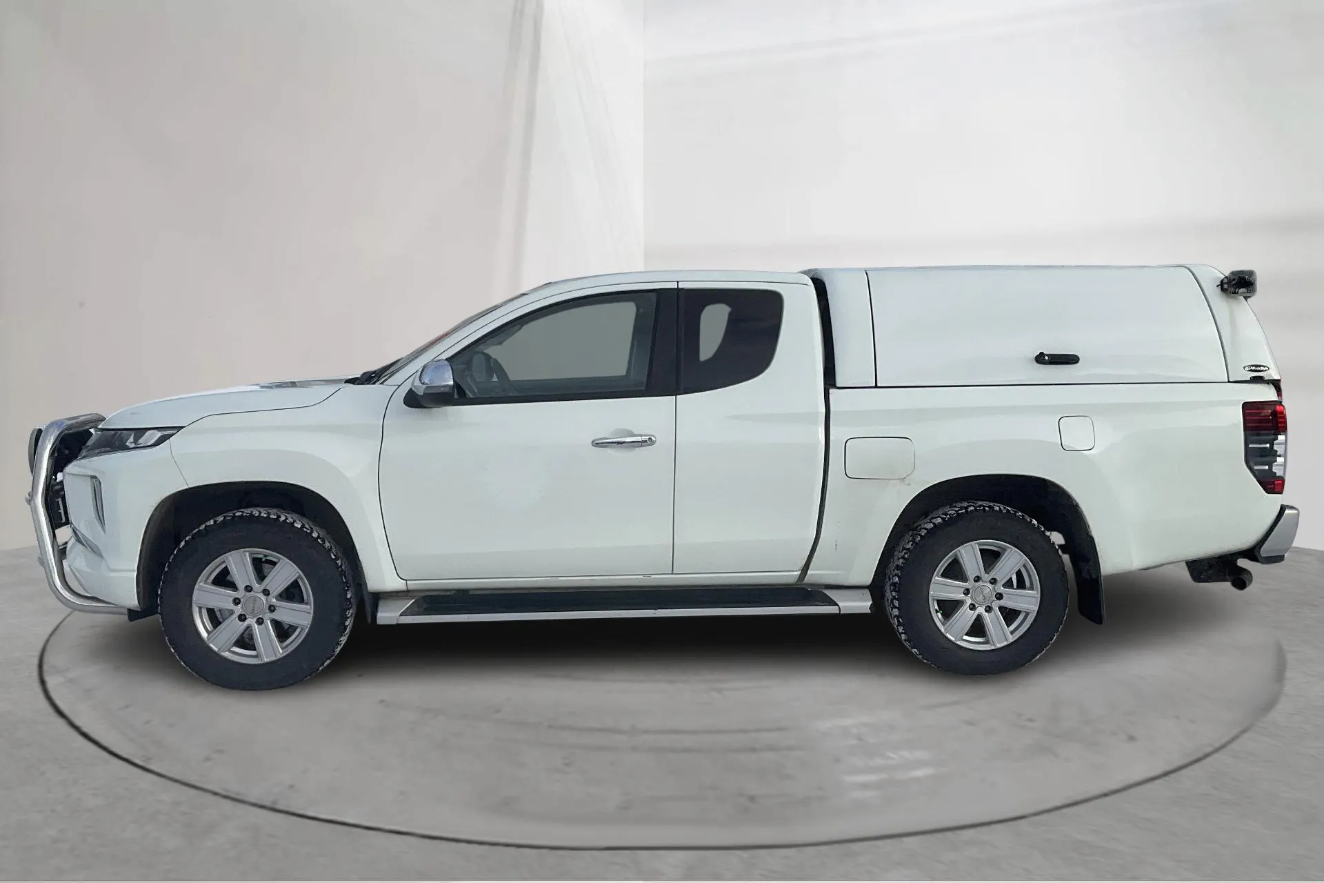 Presentationsfoto 2 av 13: Mitsubishi L200 2.2 DI-D (150hk) - 12 517 mil - Manuell - vit - 2020