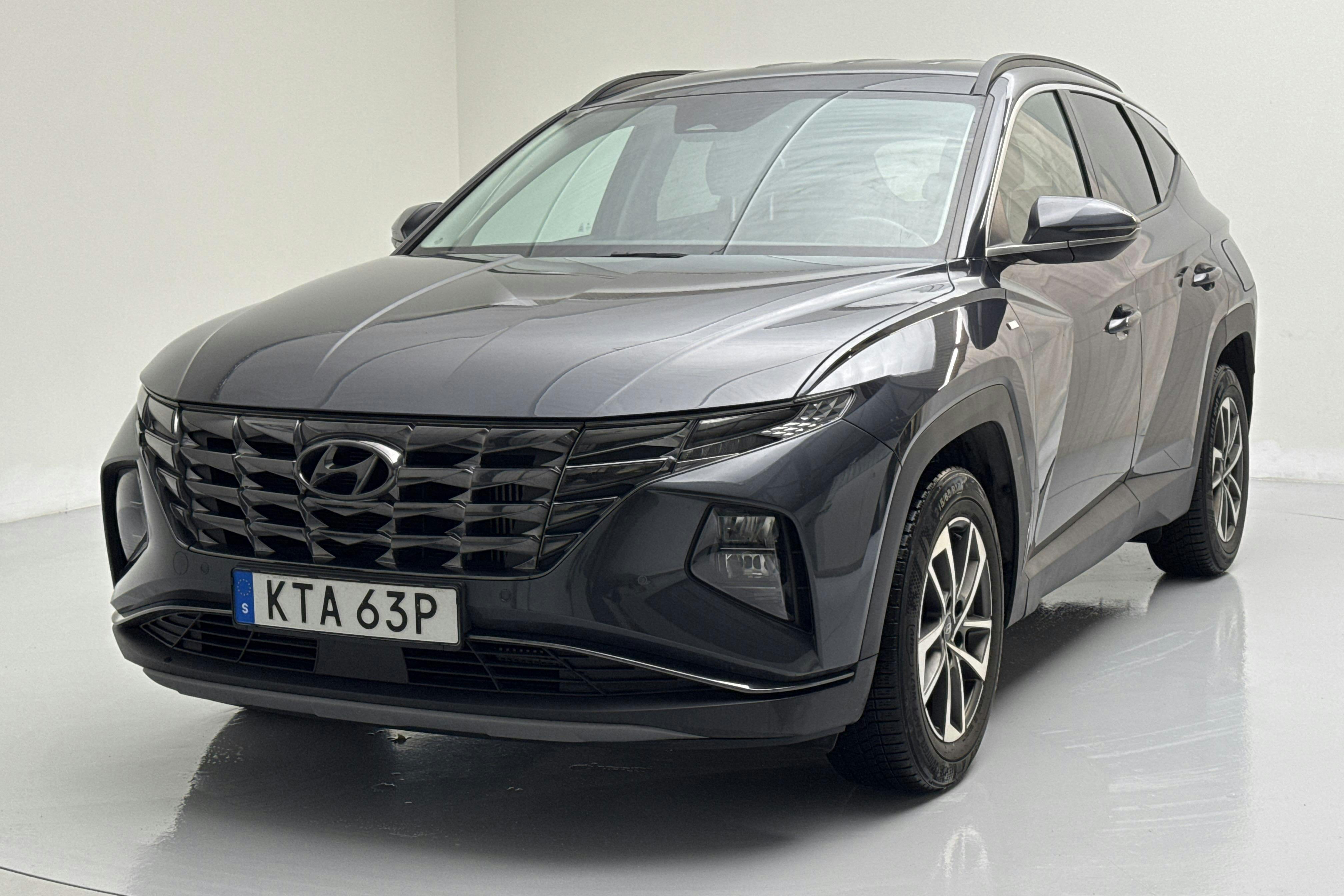 Presentationsfoto 1 av 16: Hyundai Tucson 1.6 T-GDi (150hk) - 8 220 mil - Automat - grå - 2023