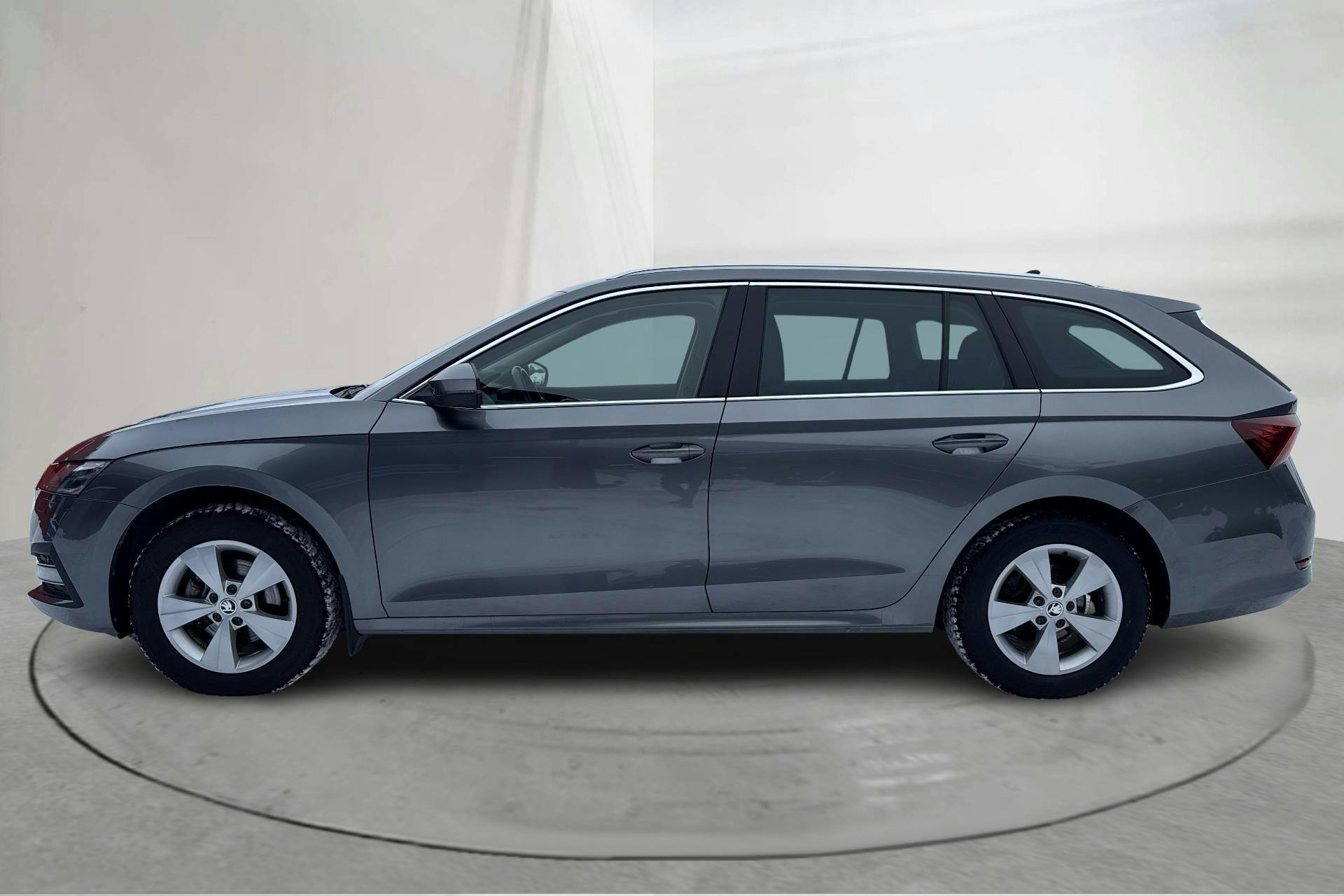 Presentationsfoto 2 av 16: Skoda Octavia TSI e-Tec mHEV Combi (110hk) - 3 717 mil - Automat - grå - 2024