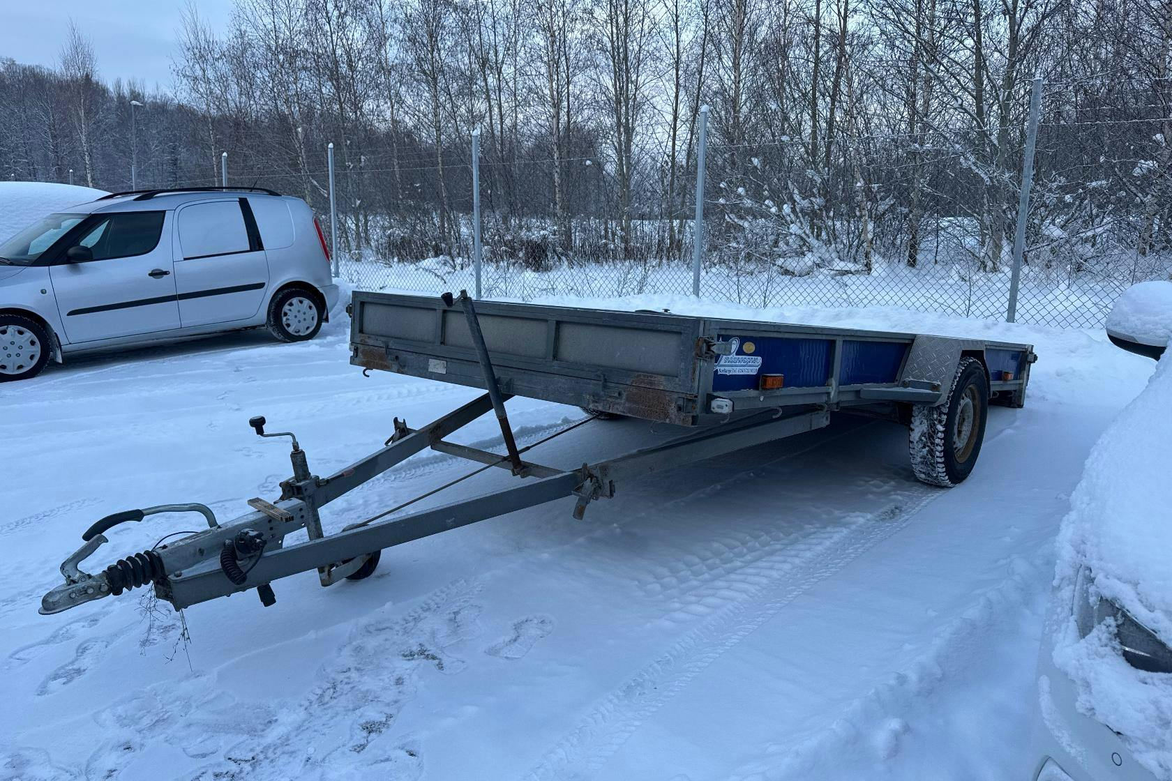 Presentationsfoto 2 av 10: Lindanvagnen COMBITRAILER Släpvagn med tippfunktion - 0 km - Light Grey - 2009