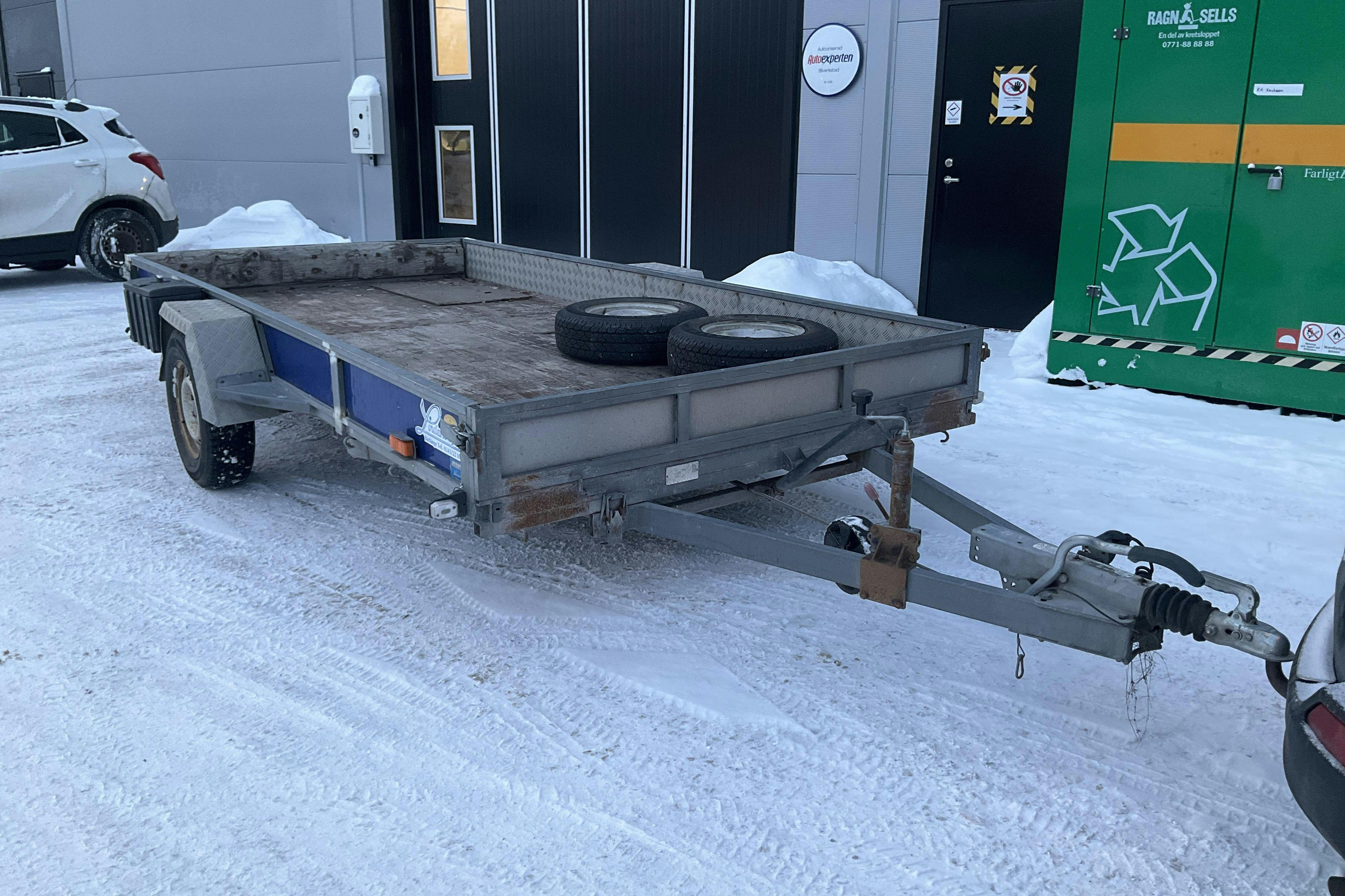 Presentationsfoto 1 av 10: Lindanvagnen COMBITRAILER Släpvagn med tippfunktion - 0 km - Light Grey - 2009