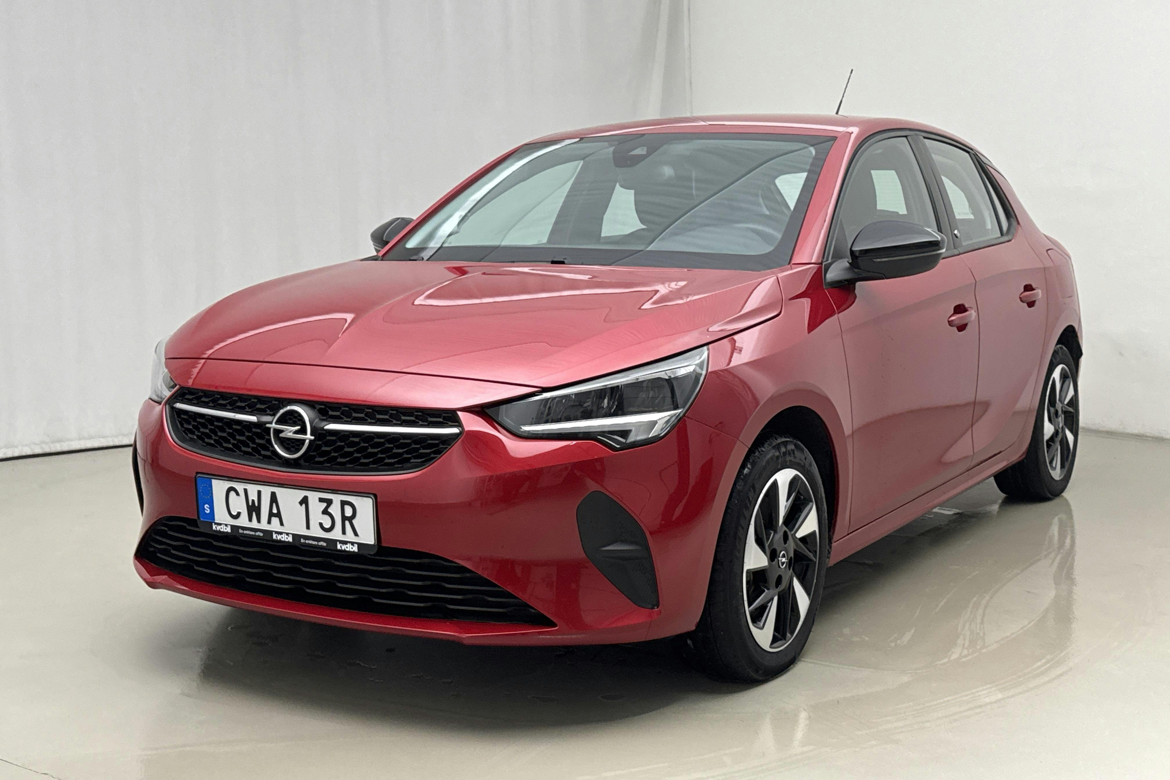 Presentationsfoto 1 av 21: Opel Corsa-e 50kWh 5dr (136hk) - 3 795 mil - Automat - röd - 2022