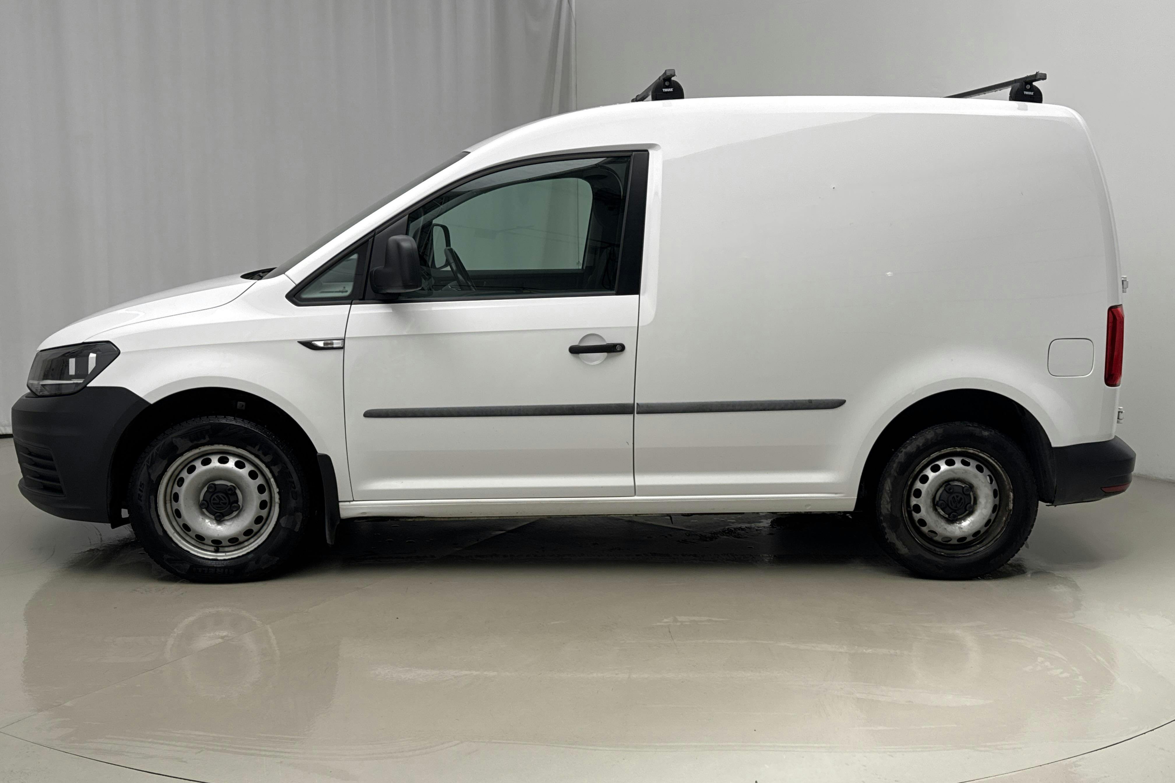 Presentationsfoto 2 av 12: VW Caddy 2.0 TDI Skåp (75hk) - 6 441 mil - Manuell - vit - 2017