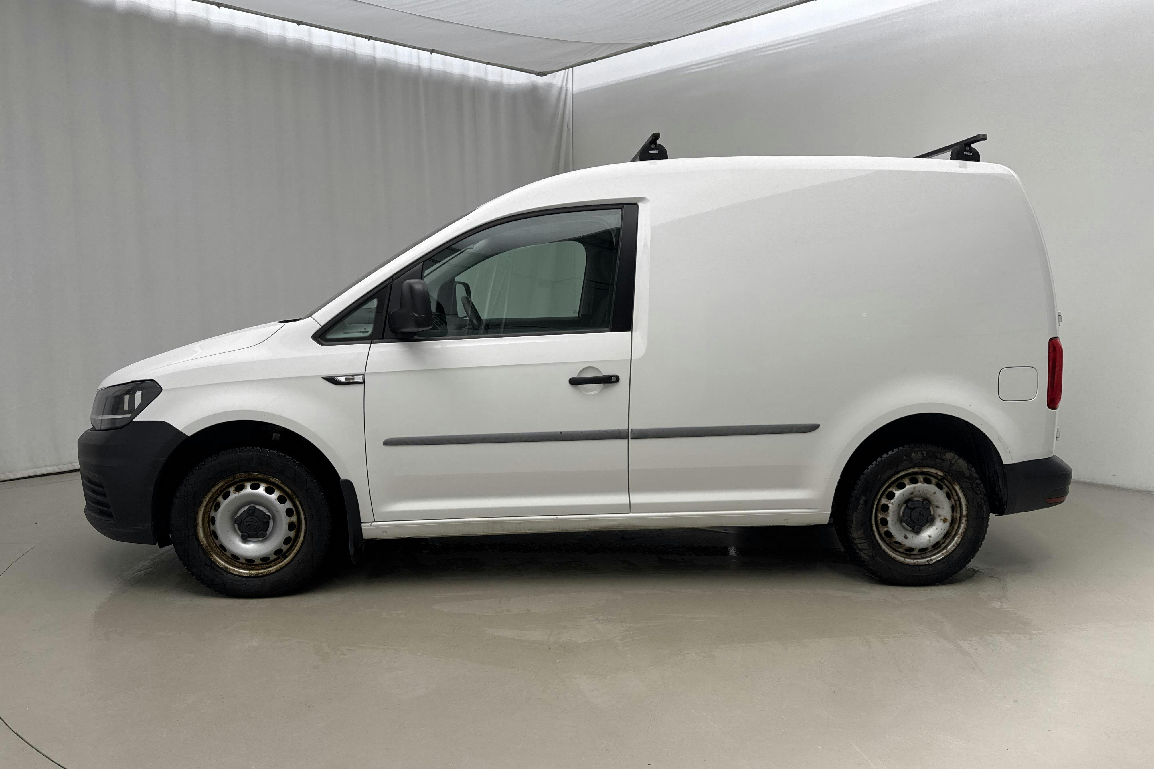 Presentationsfoto 2 av 15: VW Caddy 2.0 TDI Skåp (75hk) - 9 749 mil - Manuell - vit - 2018