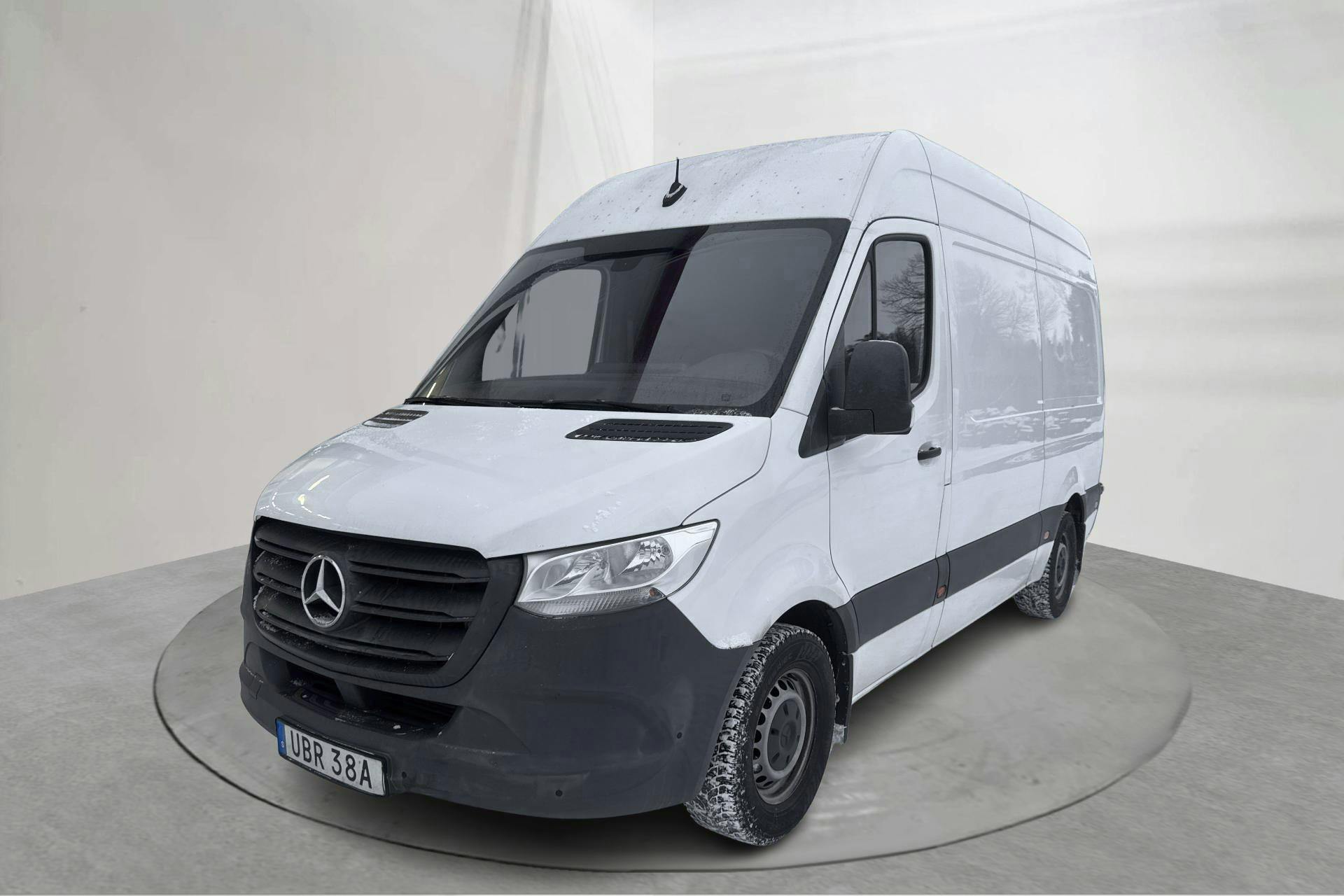 Präsentationsfoto 1 von 15: Mercedes Sprinter 316 CDI Skåp RWD (163hk) - 235 520 Kilometer - Verkaufsautomat - Weiß - 2021